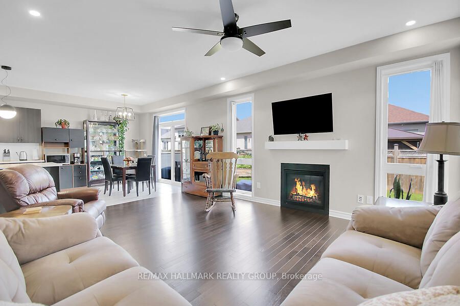 768 Namur Street Property Photo 17