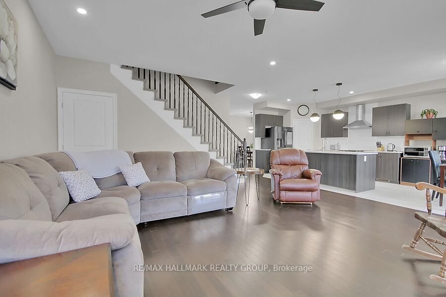 768 Namur Street Property Photo 18