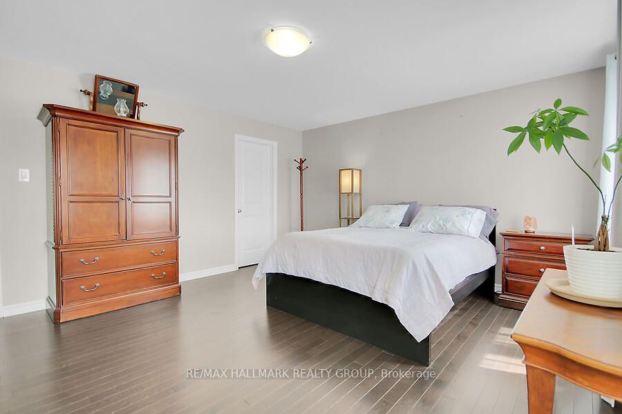 768 Namur Street Property Photo 24