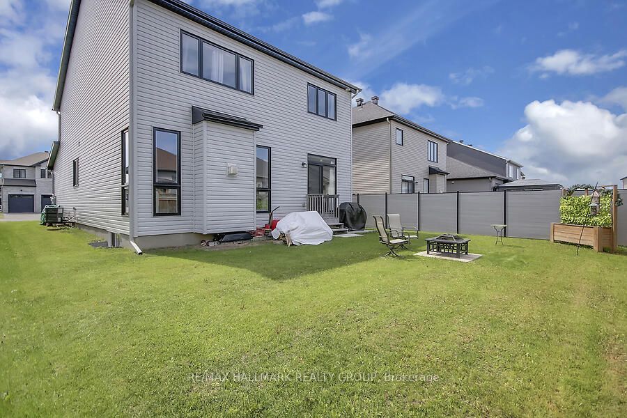 768 Namur Street Property Photo 43