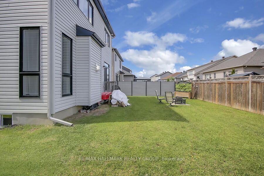 768 Namur Street Property Photo 44