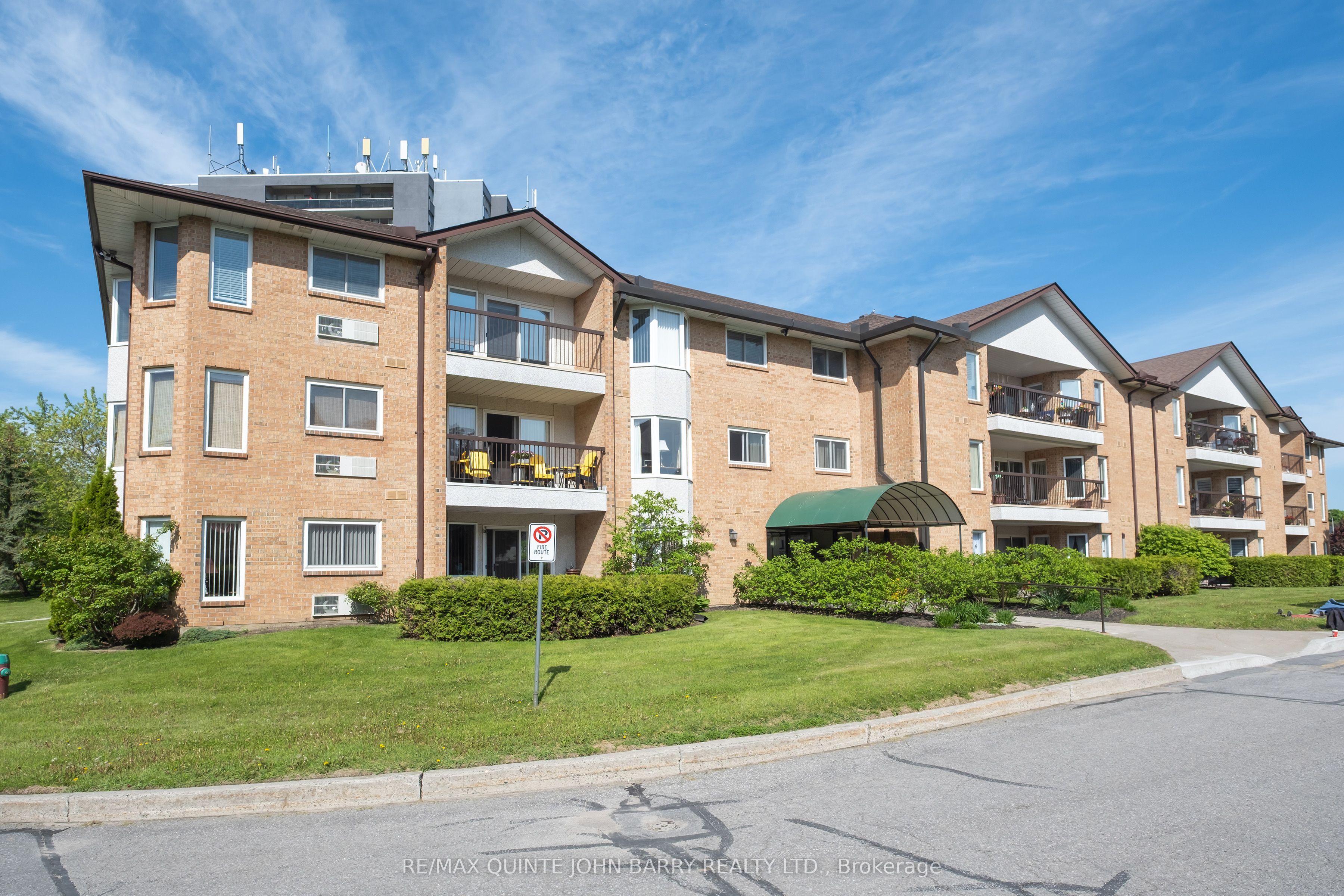 117 - 52 Tripp Boulevard Property Photo 1