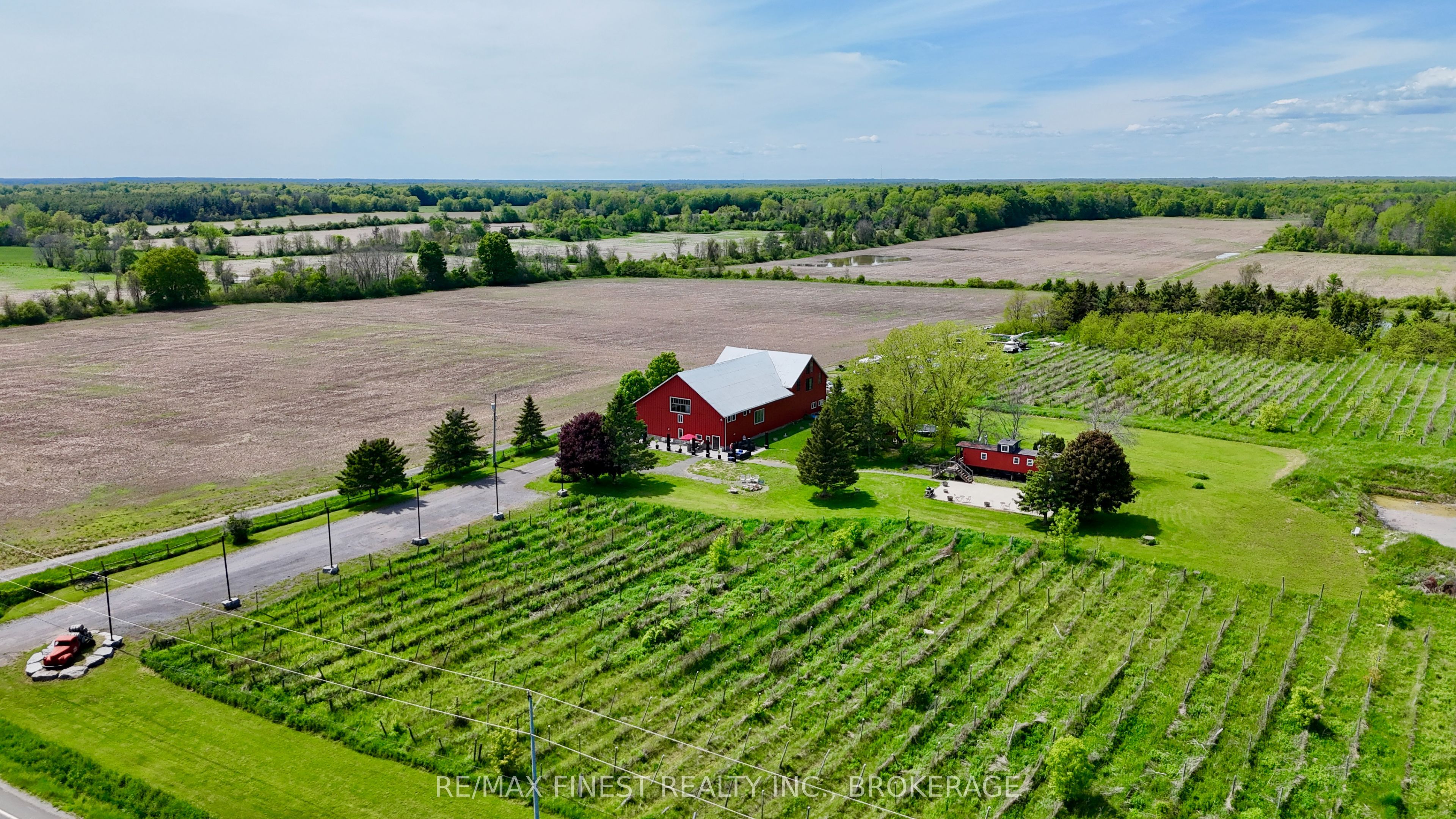 9261 Highway 33 Property Photo 1
