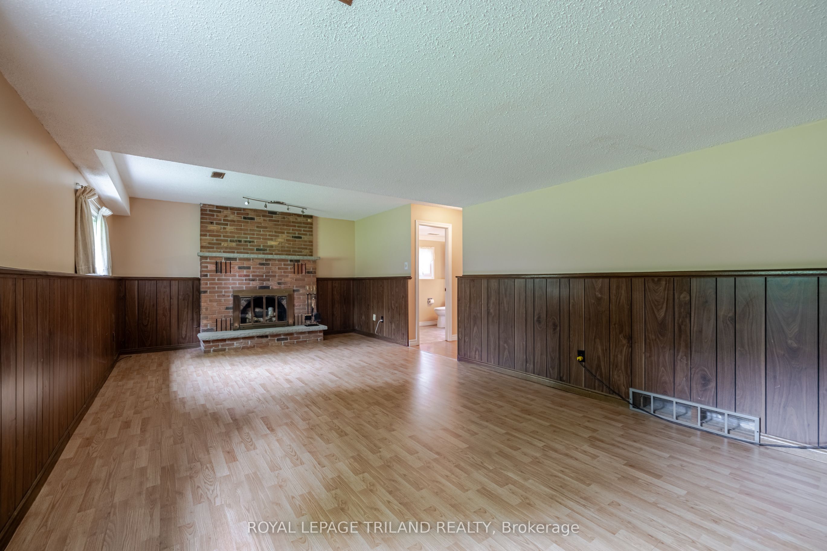 95 Concord Crescent Property Photo 30