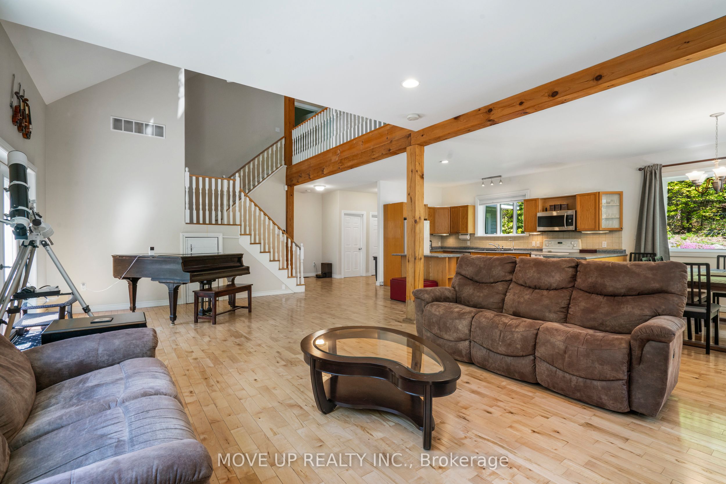 1884 Brunel Road Property Photo 12