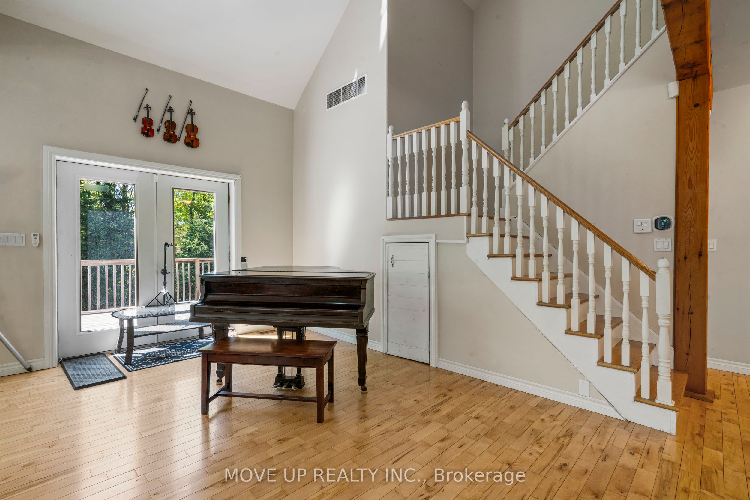 1884 Brunel Road Property Photo 13