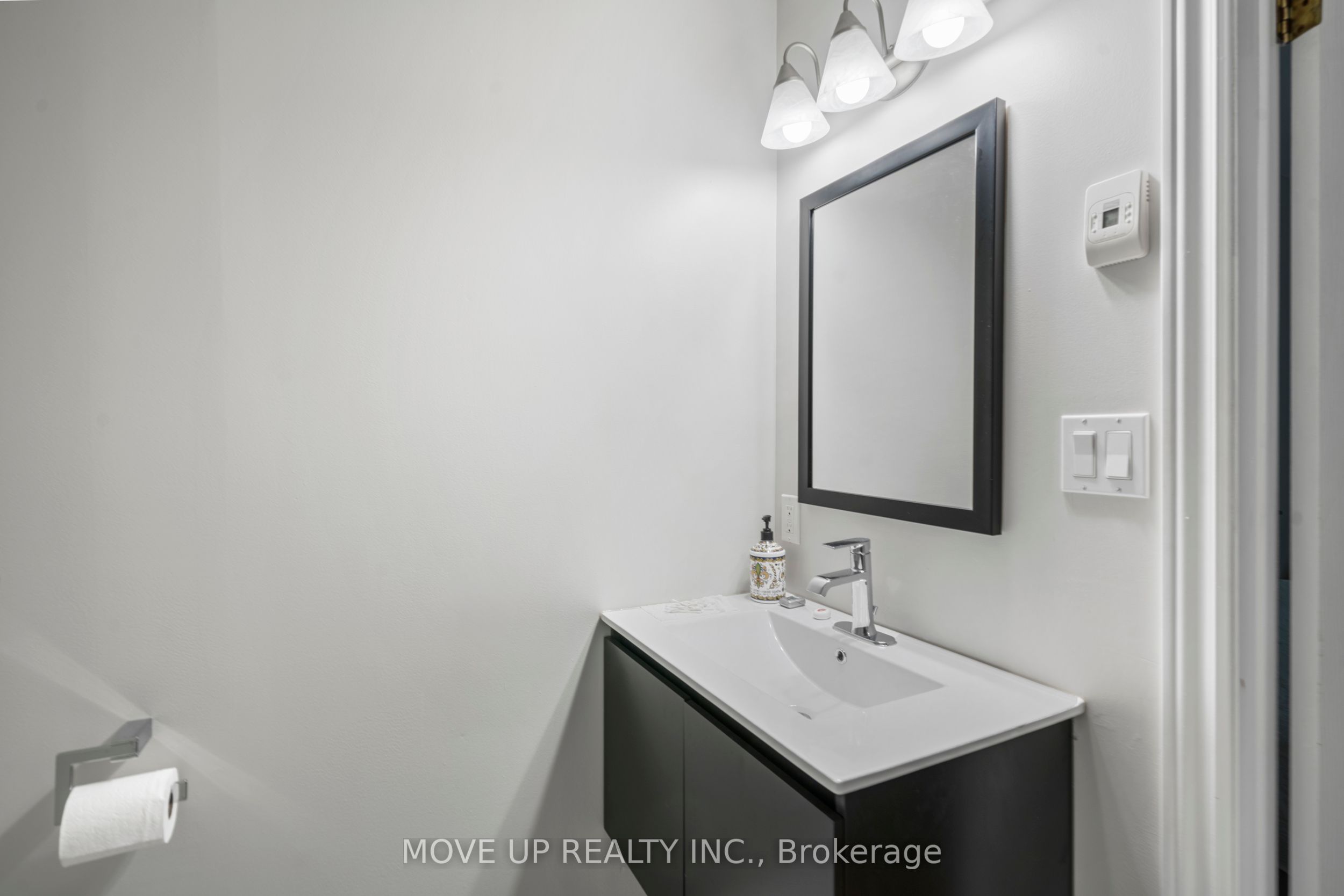 1884 Brunel Road Property Photo 31