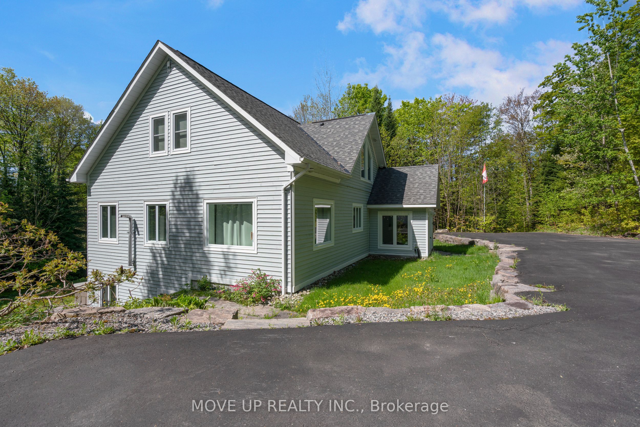 1884 Brunel Road Property Photo 37