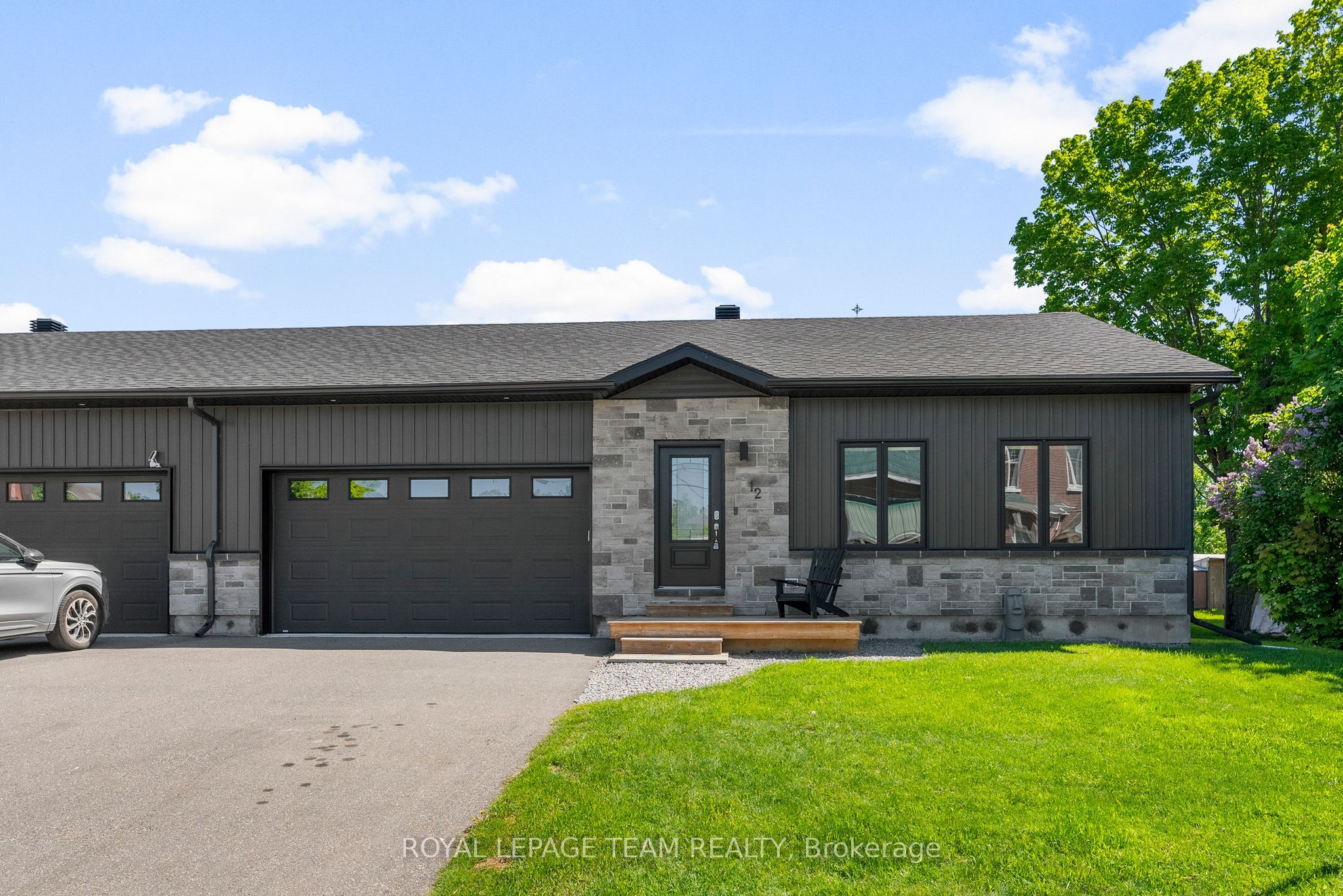 12 Simpson Street Property Photo 1