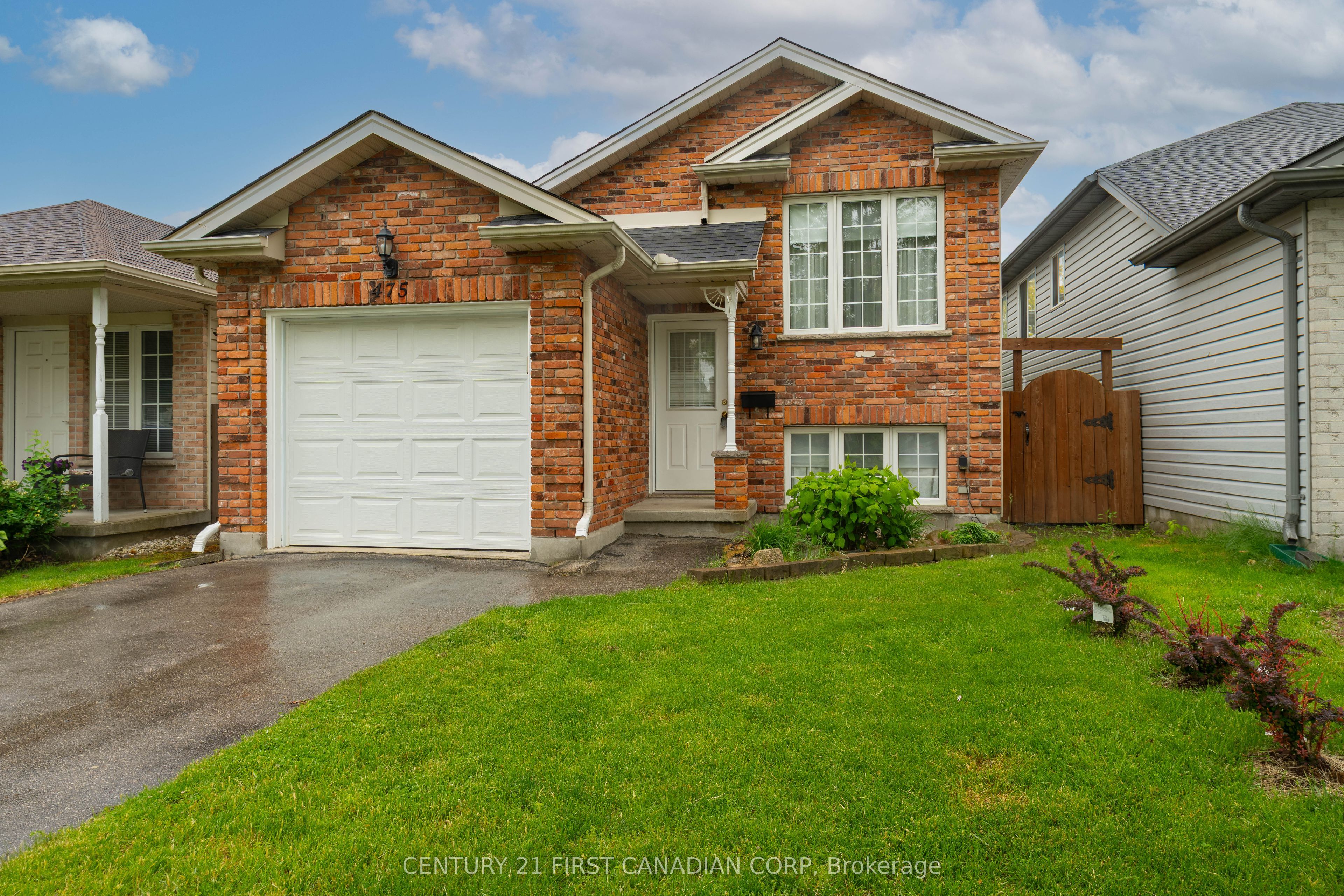 475 Exmouth Circle Property Photo 2