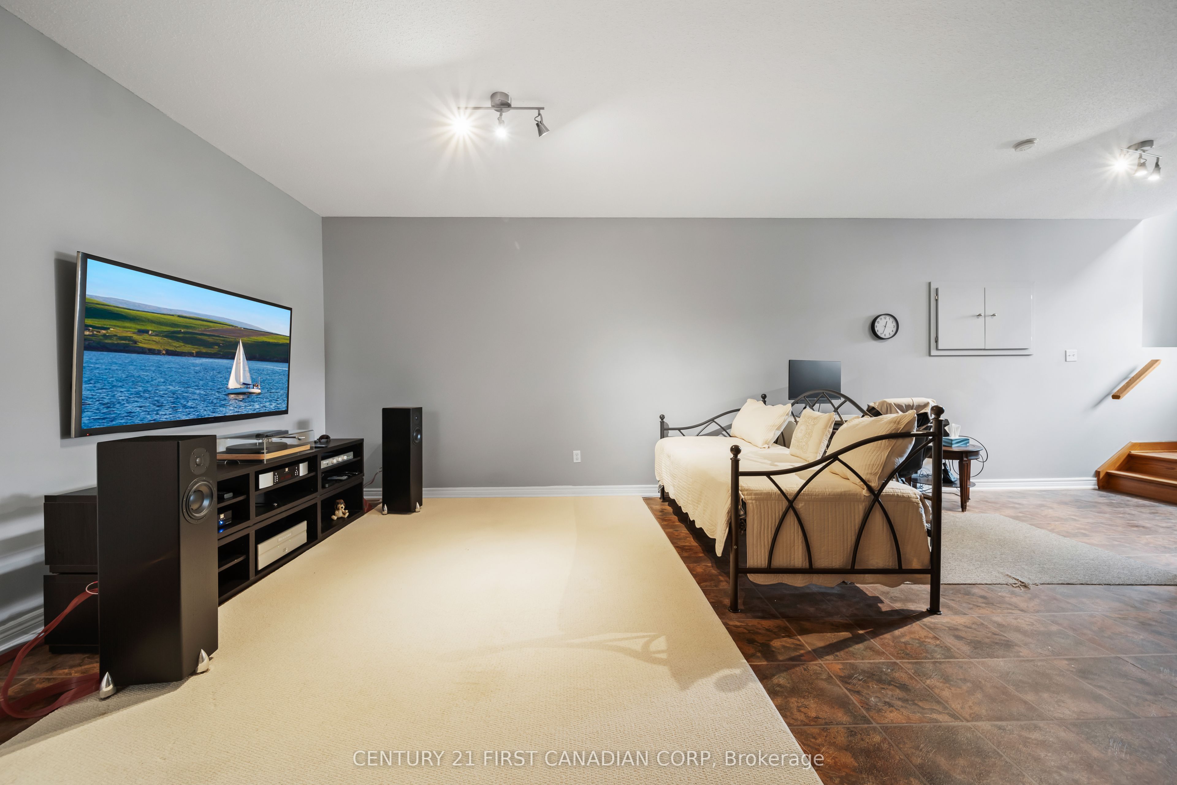 475 Exmouth Circle Property Photo 31