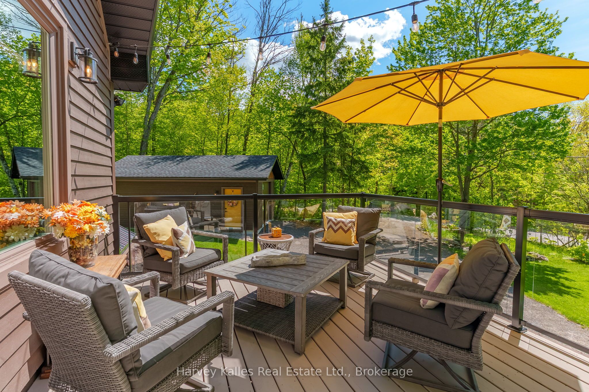 157 Chalet Crescent Property Photo 6