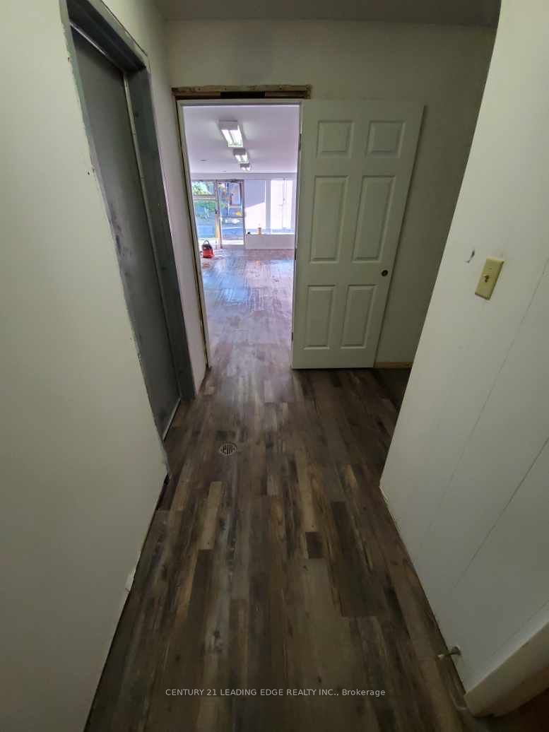 #main Floor - 302 Davis Street Property Photo 3