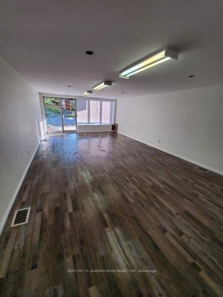 #main Floor - 302 Davis Street Property Photo 5
