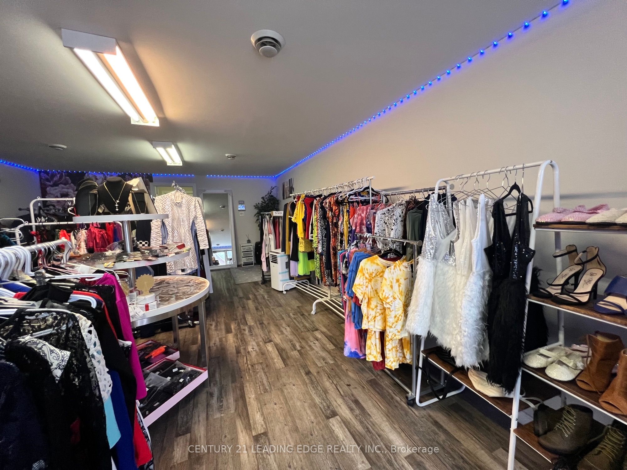 #main Floor - 302 Davis Street Property Photo 7