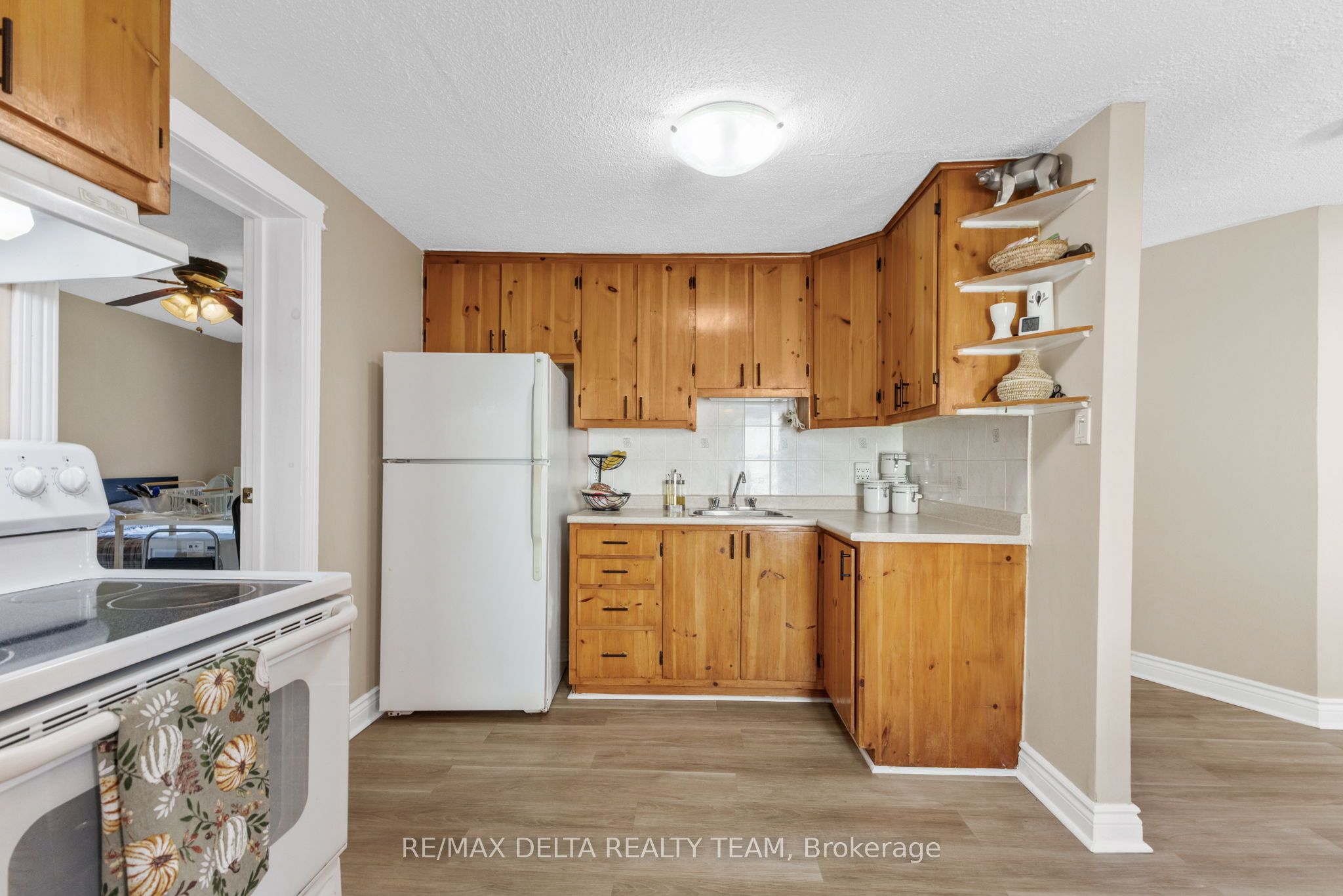 #b - 336 Shakespeare Street Property Photo 8