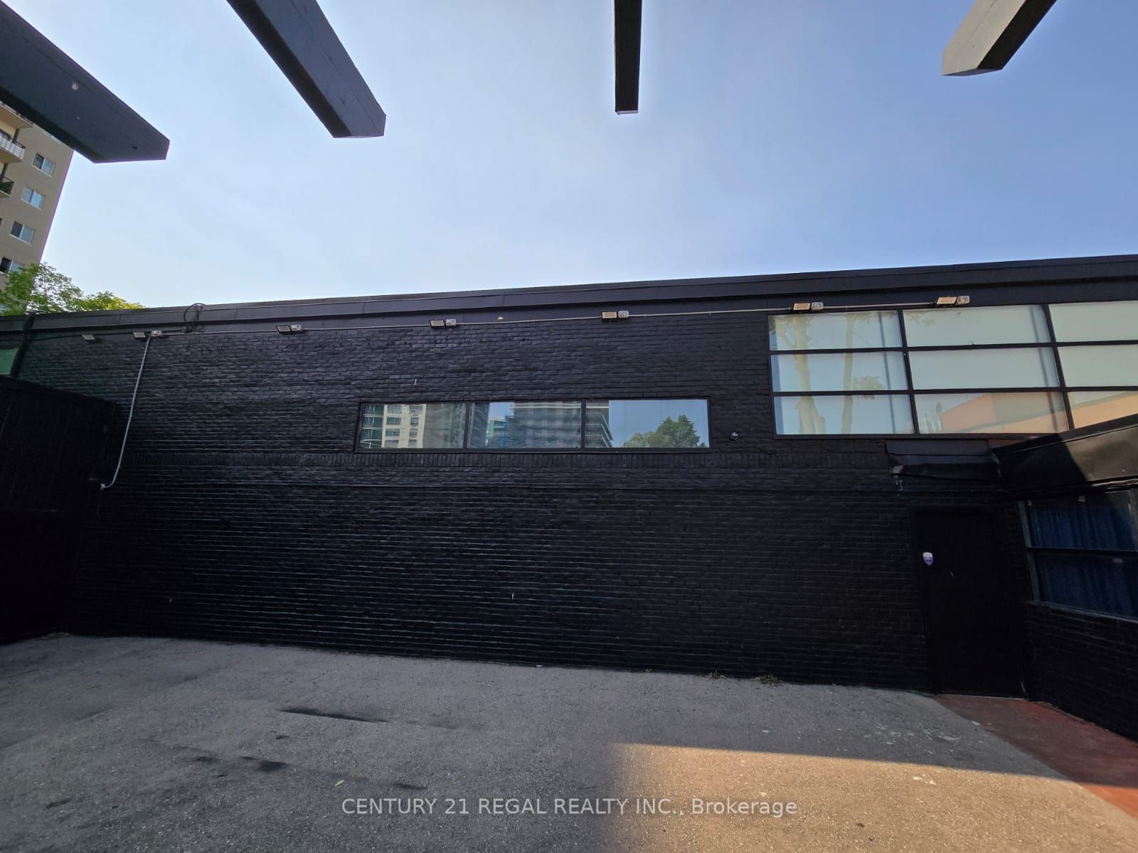 545 Richmond Street Property Photo 17