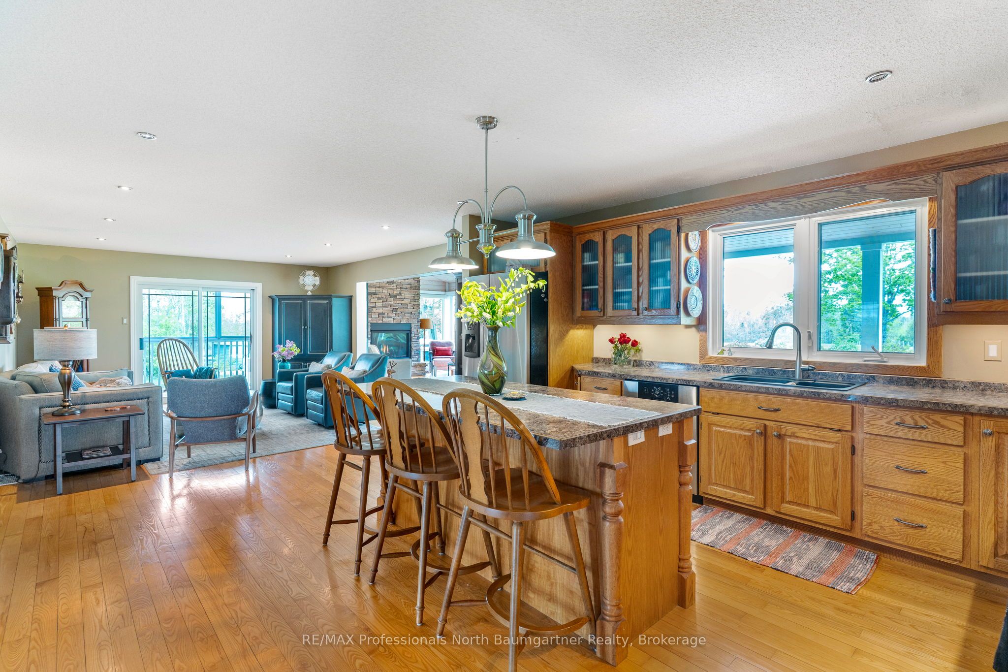 451 Fairbairn Road Property Photo 13
