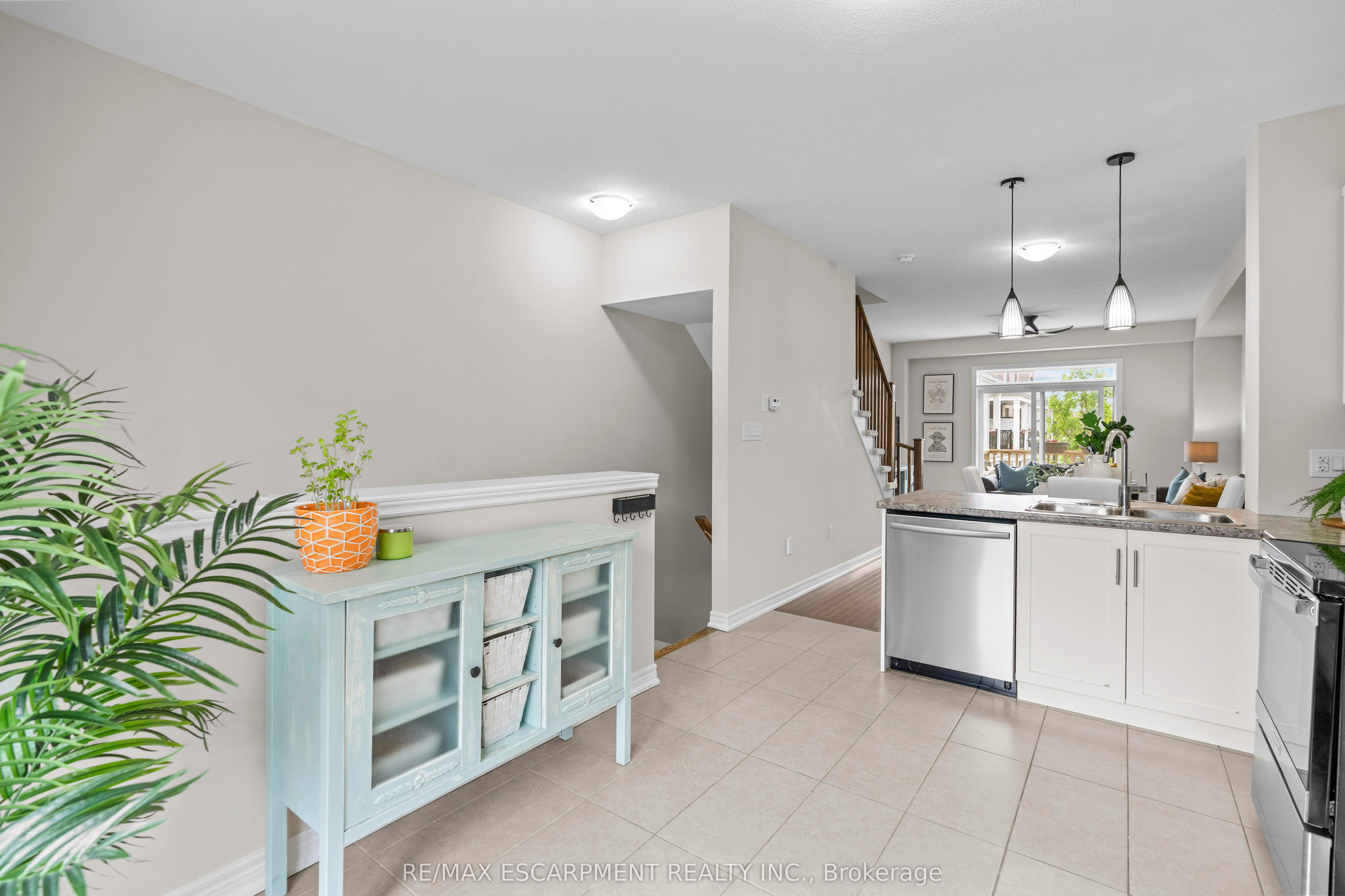 #53 - 215 Dundas Street Property Photo 8