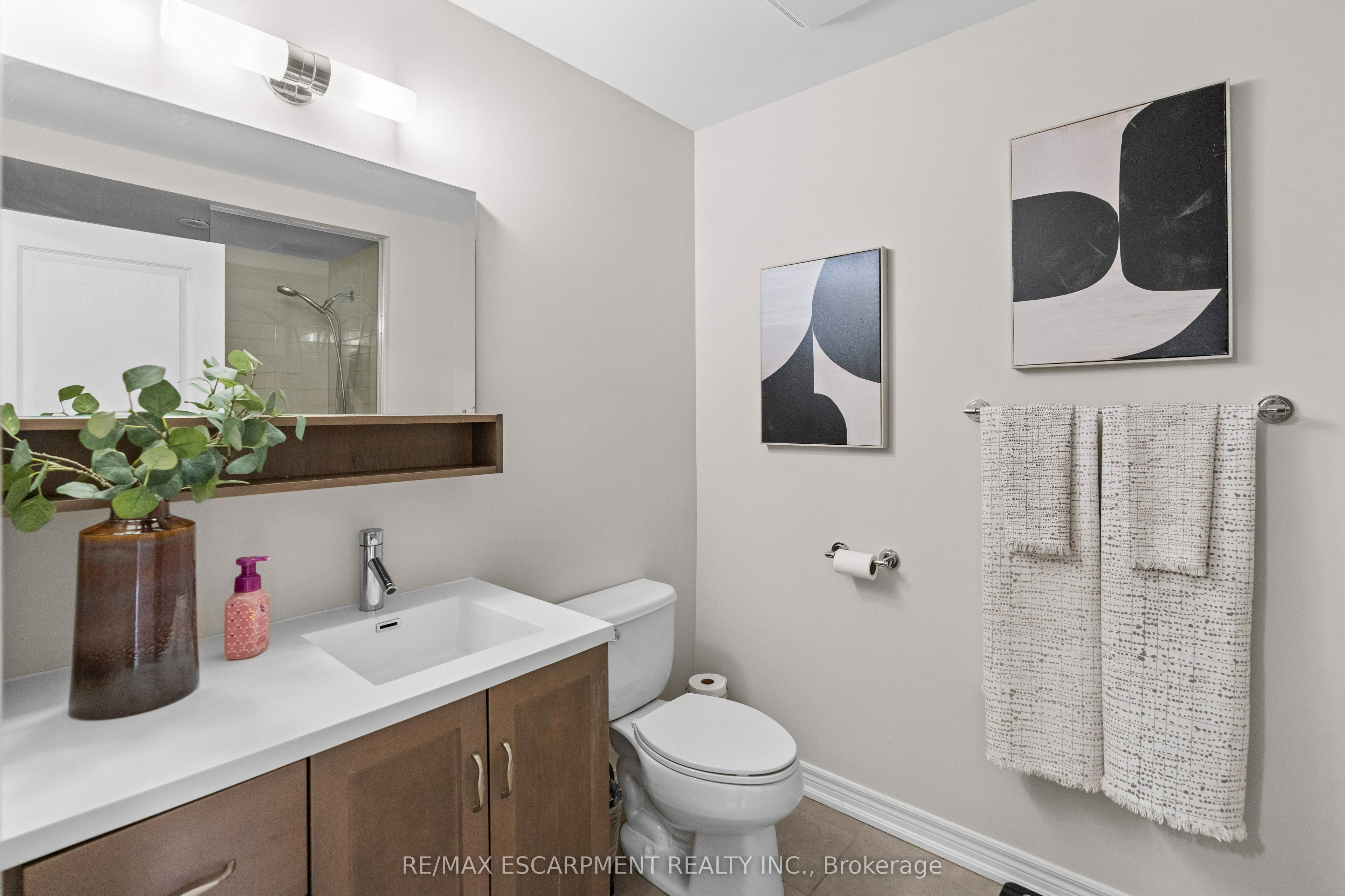 #53 - 215 Dundas Street Property Photo 25