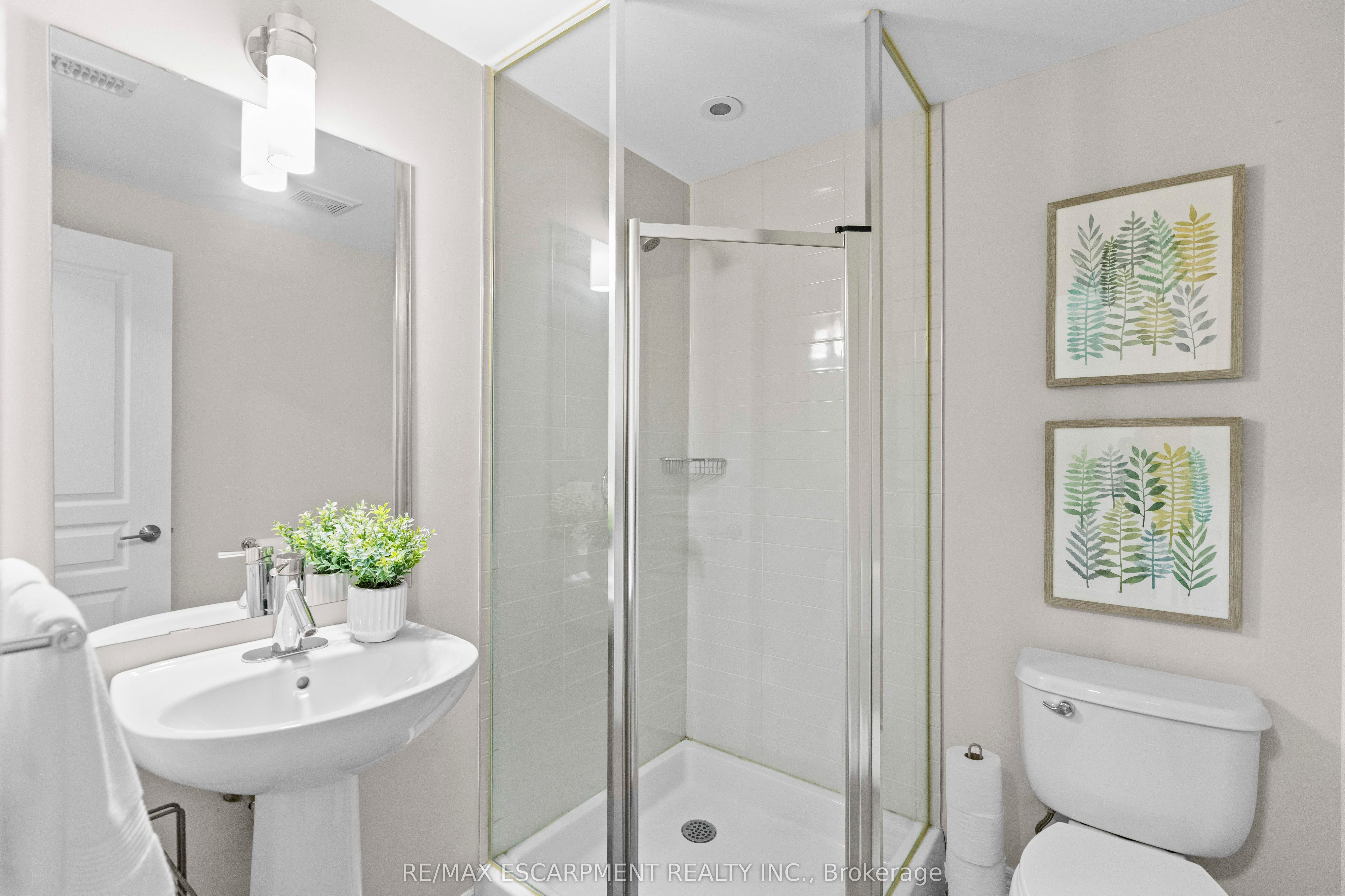#53 - 215 Dundas Street Property Photo 29