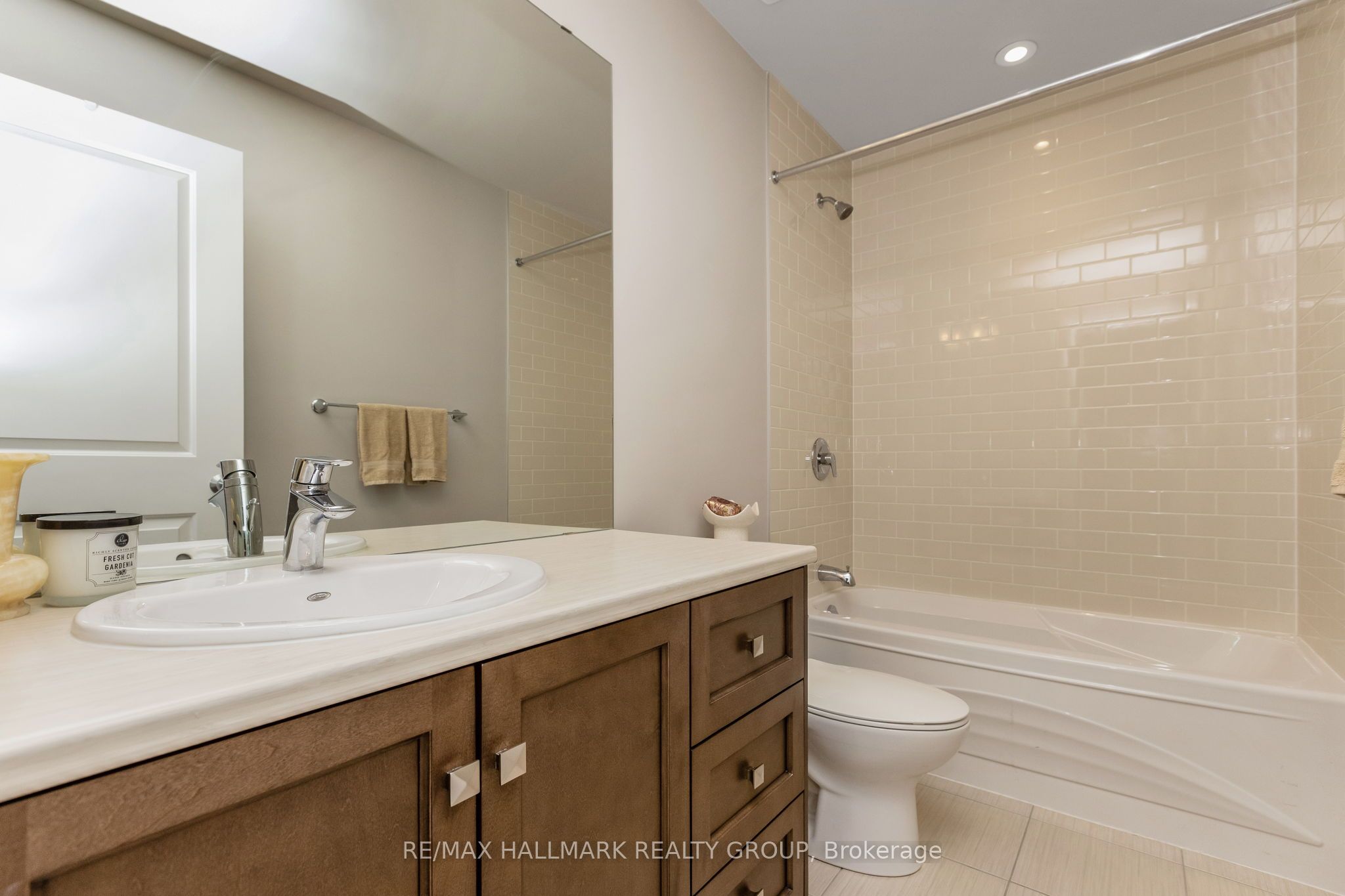 454 Kilspindie Ridge Property Photo 28