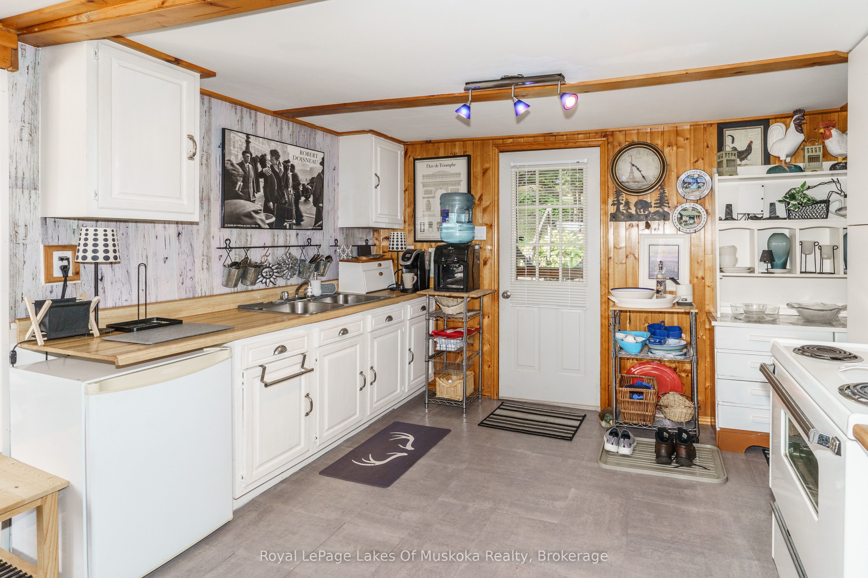 1119 Grist Mill Lane Property Photo 15