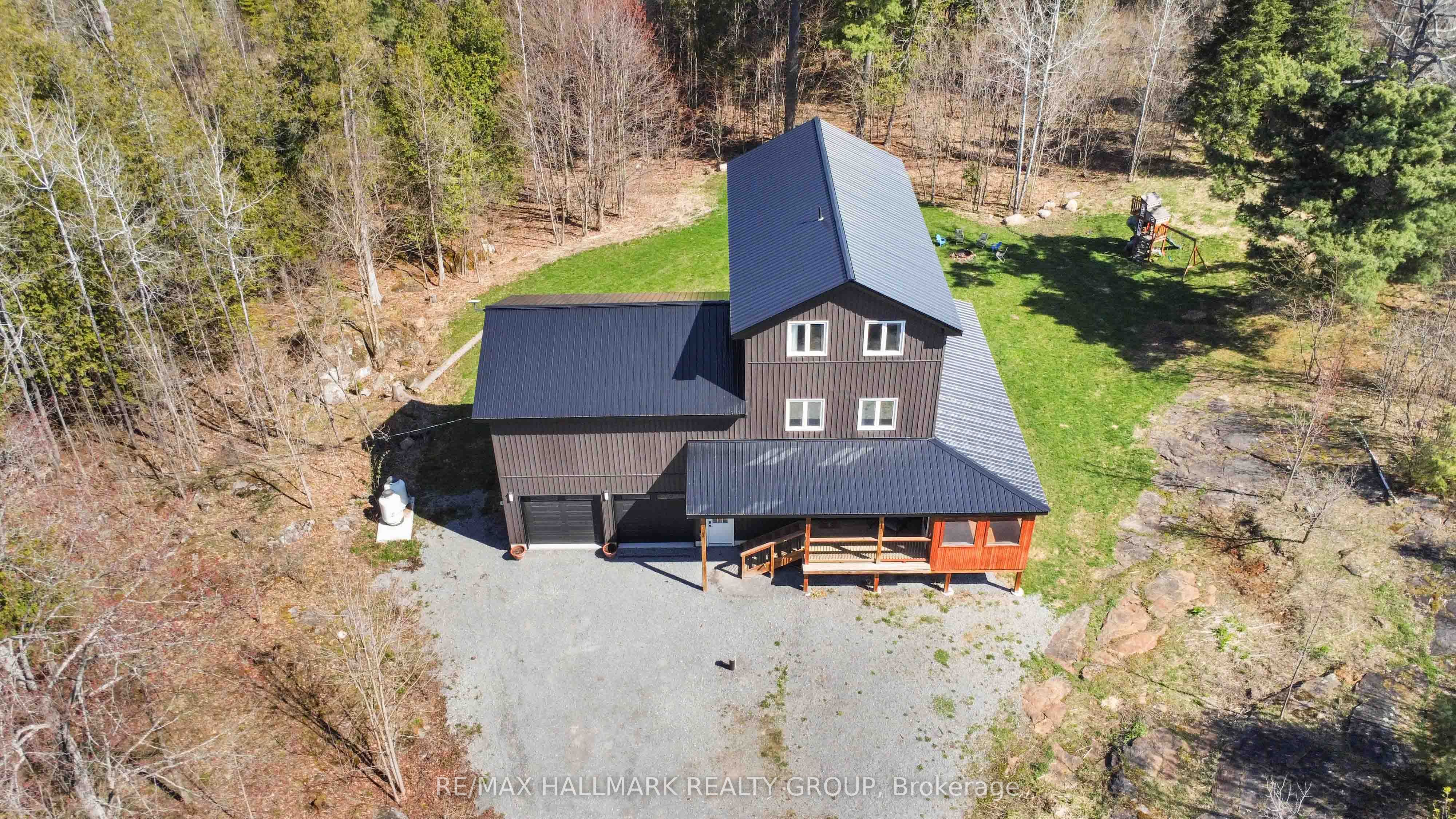 628 Sugar Bush Rd Property Photo 1