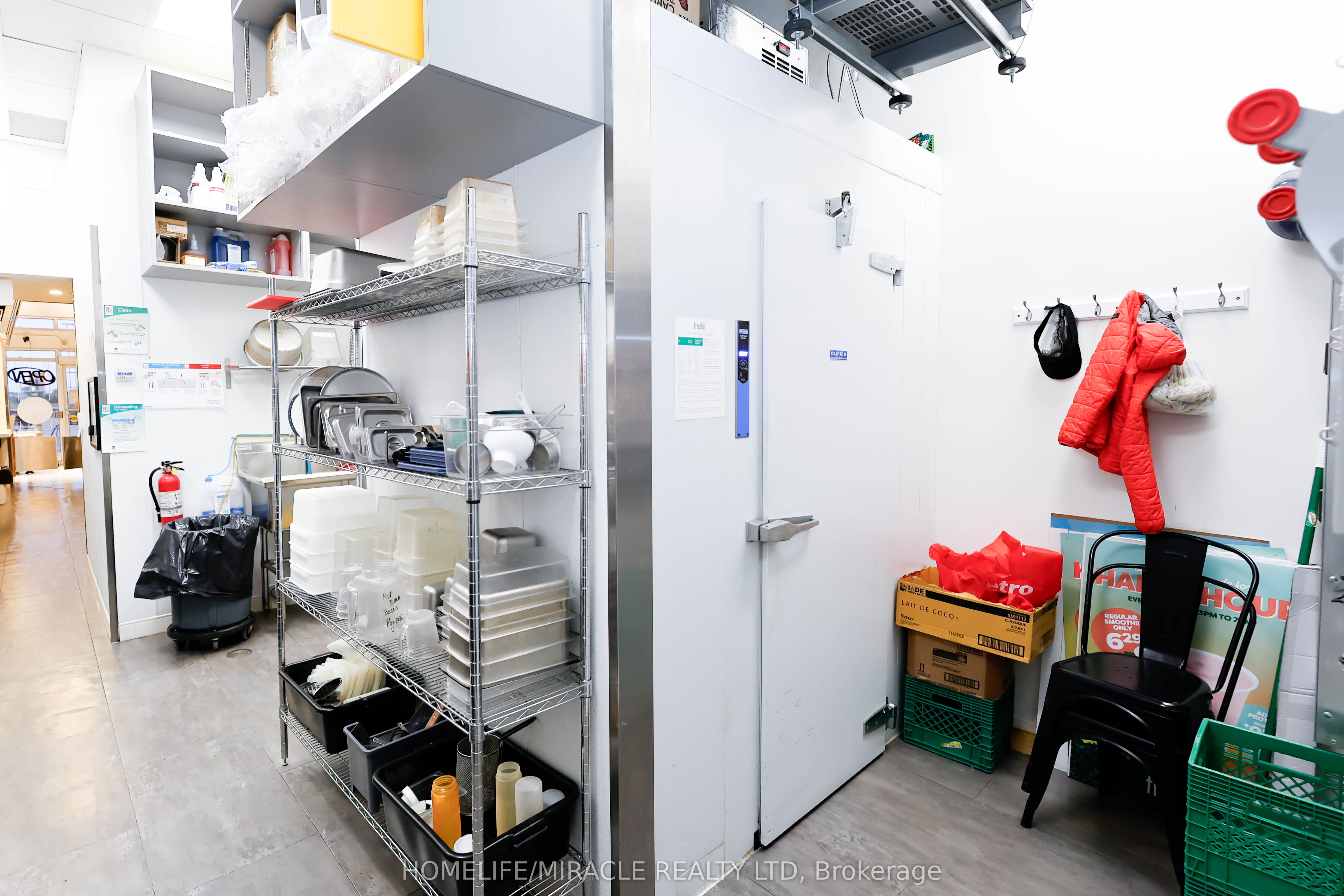 1374 South Service Road B9 Property Photo 11