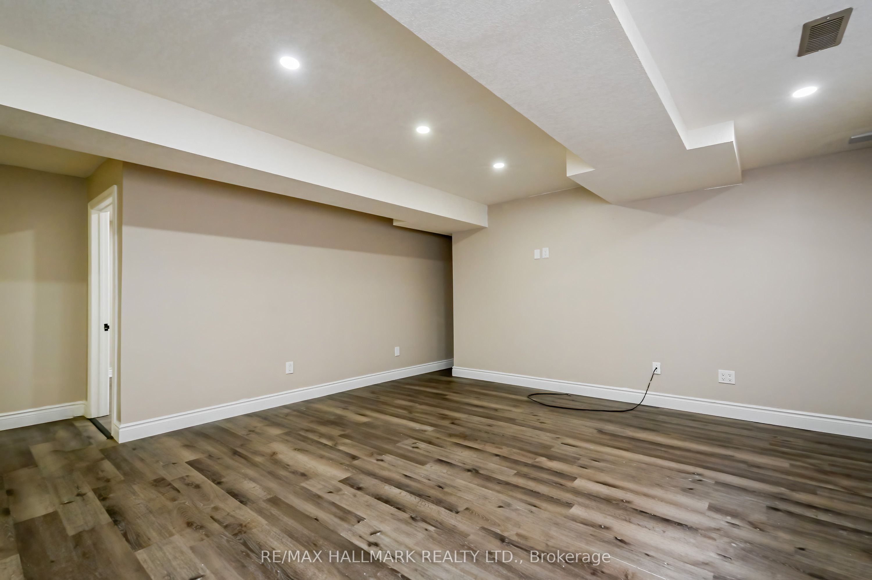 103 Winifred Street Property Photo 34