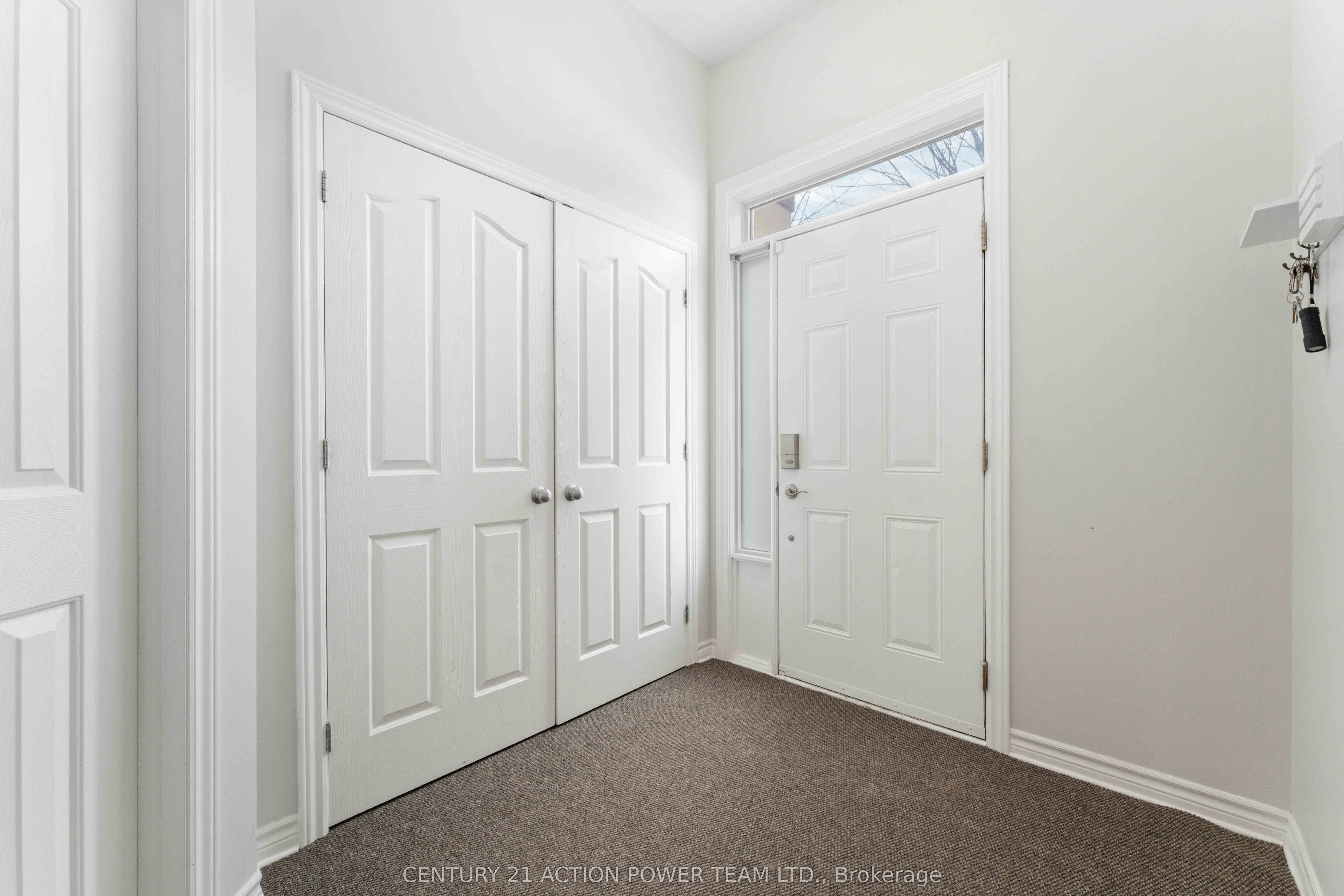 965 Gosnell Terrace Property Photo 4