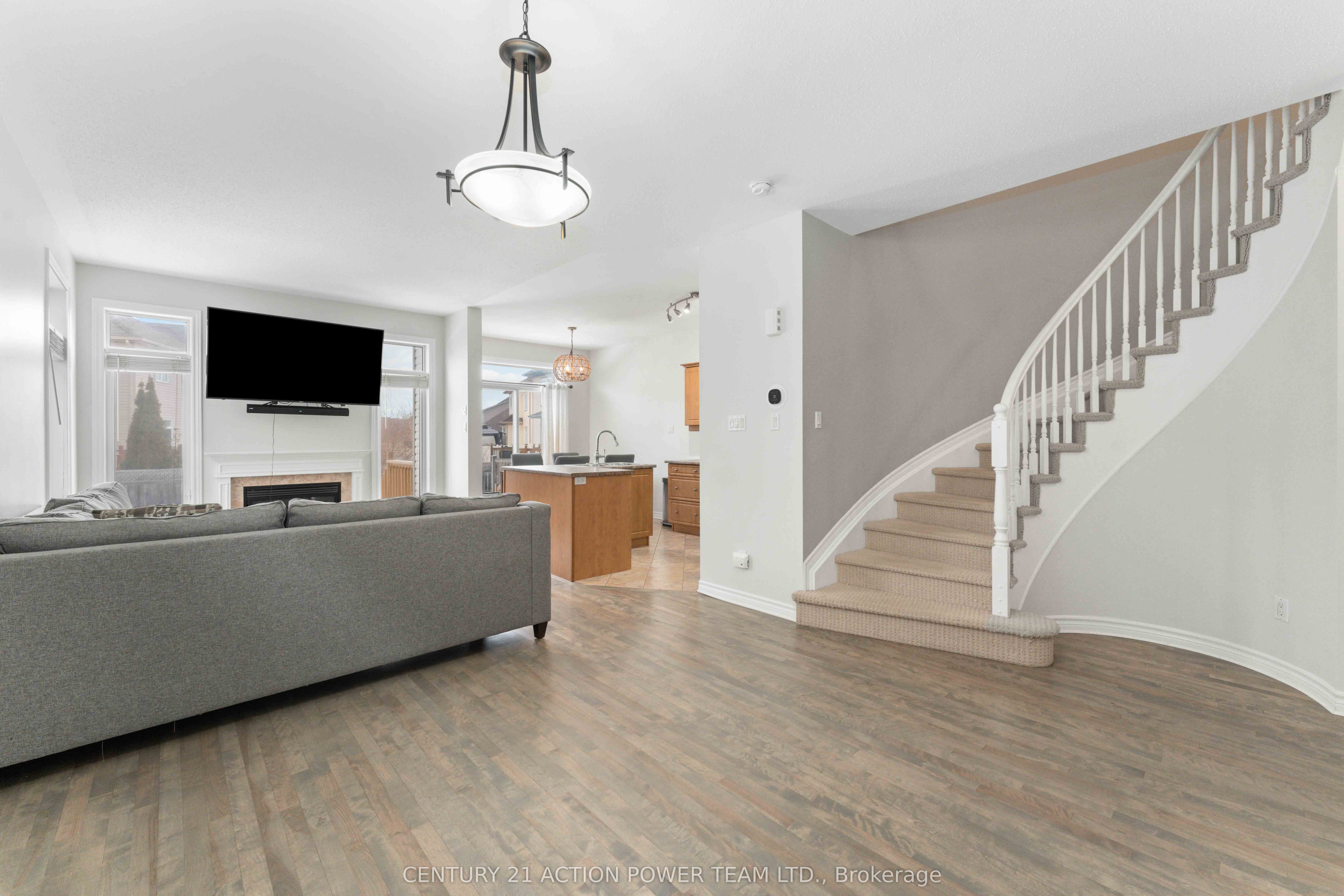 965 Gosnell Terrace Property Photo 9