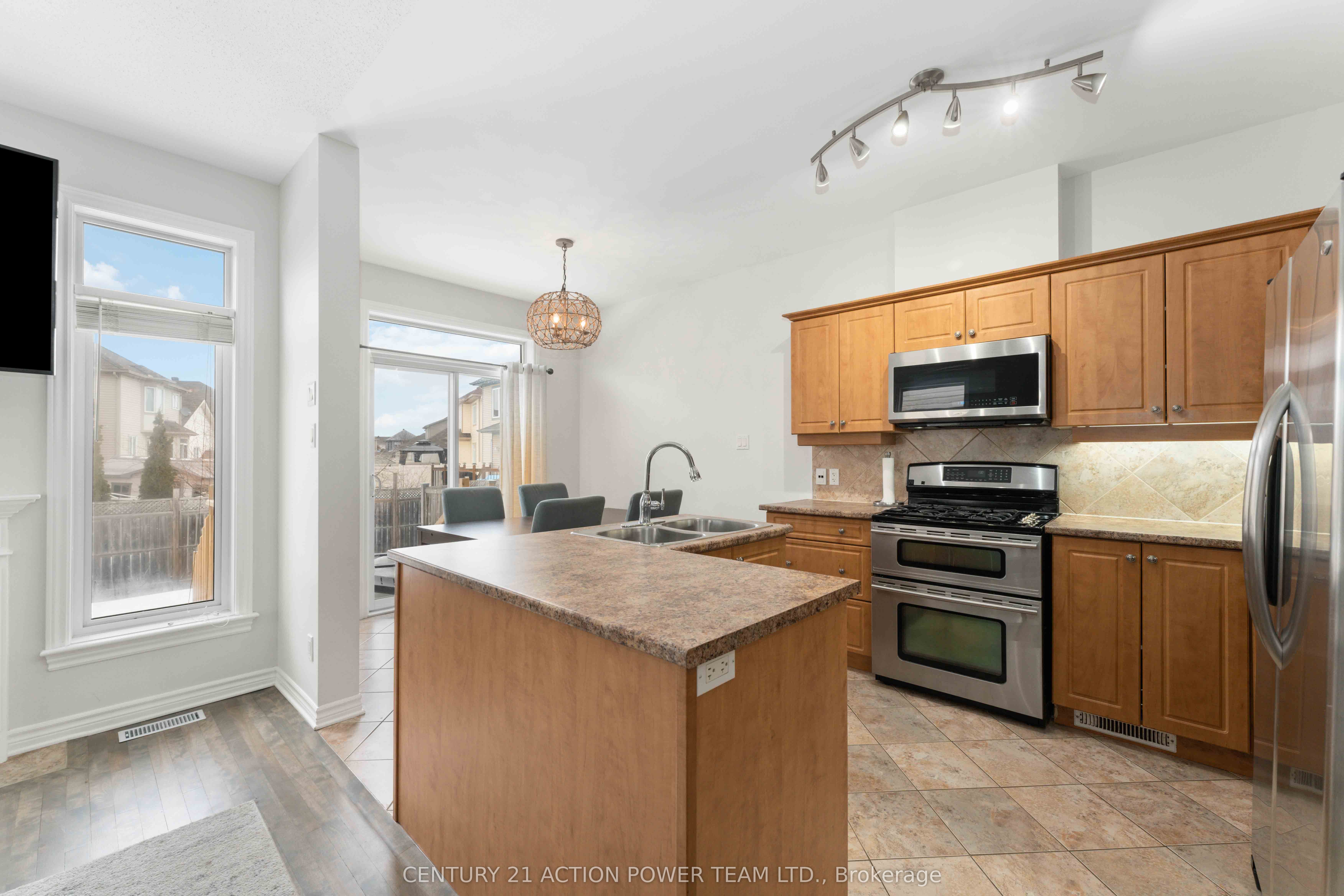 965 Gosnell Terrace Property Photo 11