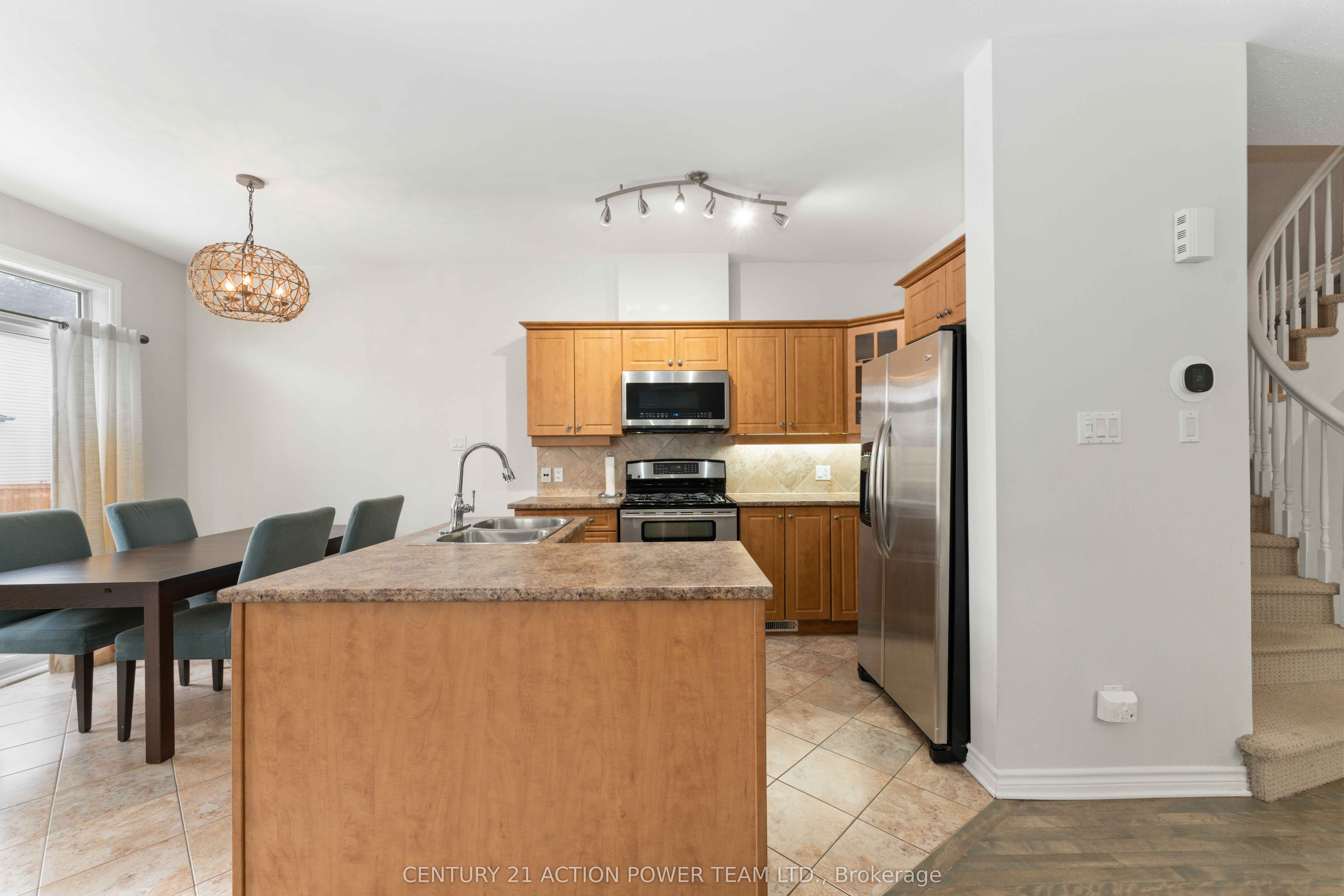 965 Gosnell Terrace Property Photo 12