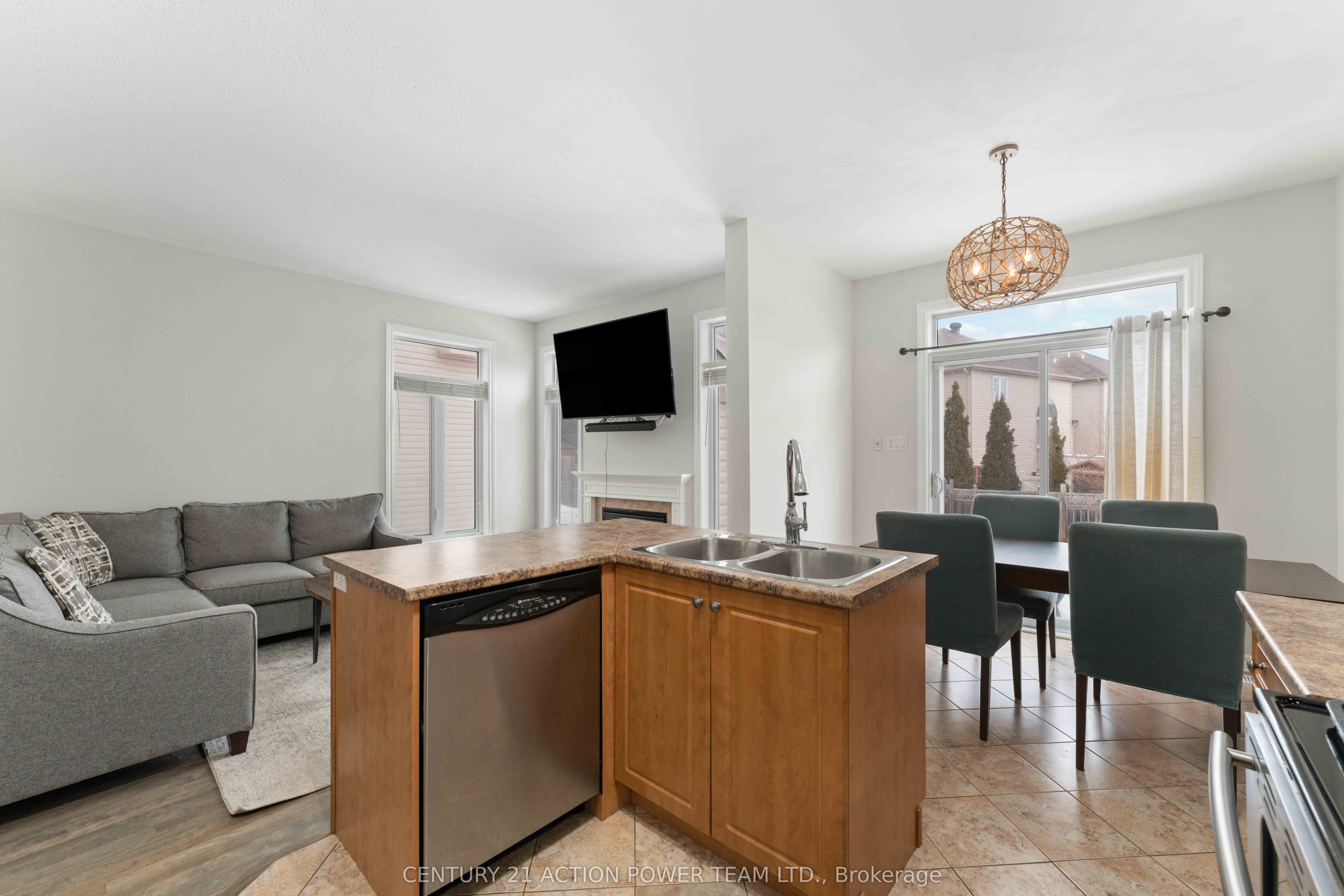 965 Gosnell Terrace Property Photo 13