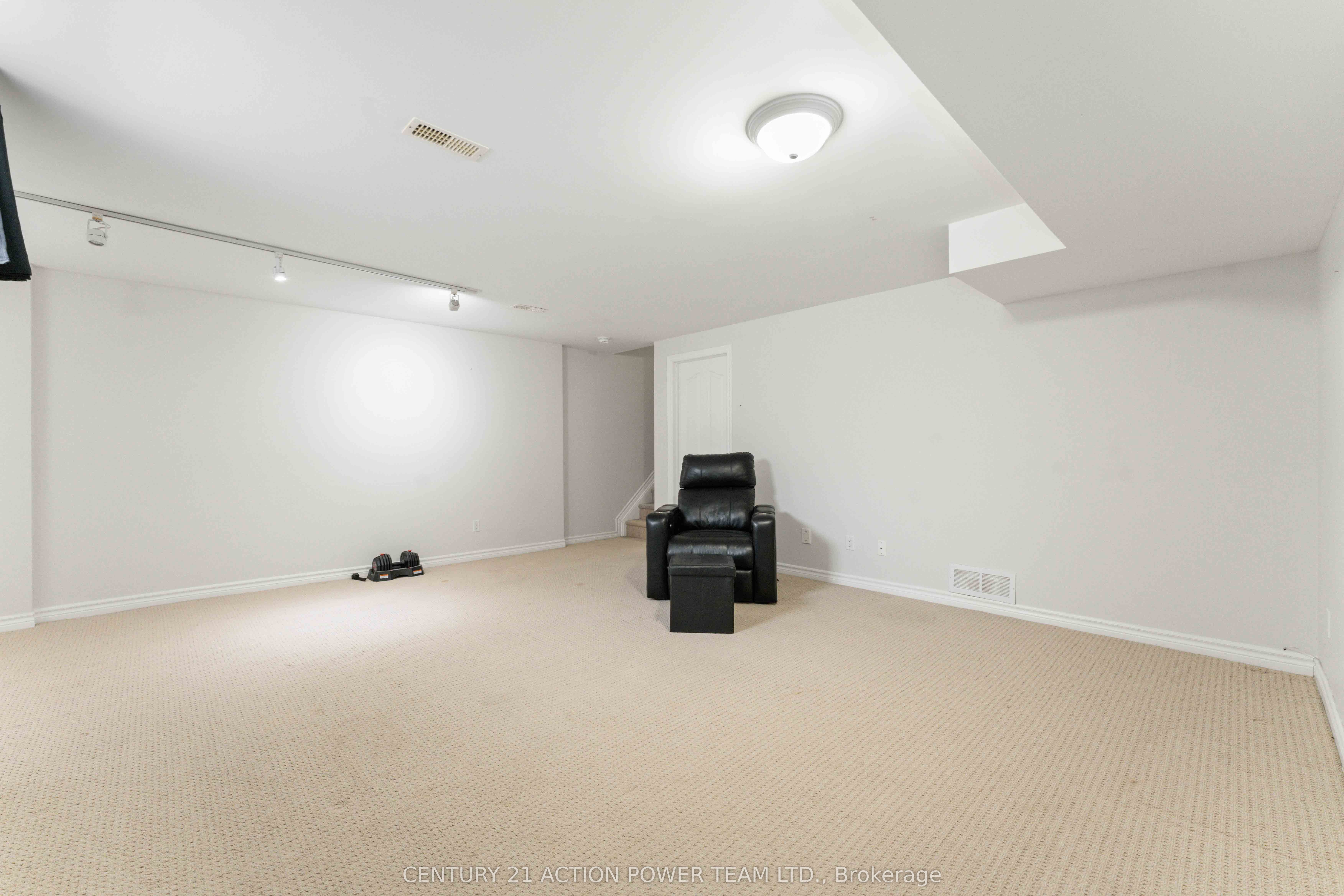 965 Gosnell Terrace Property Photo 38