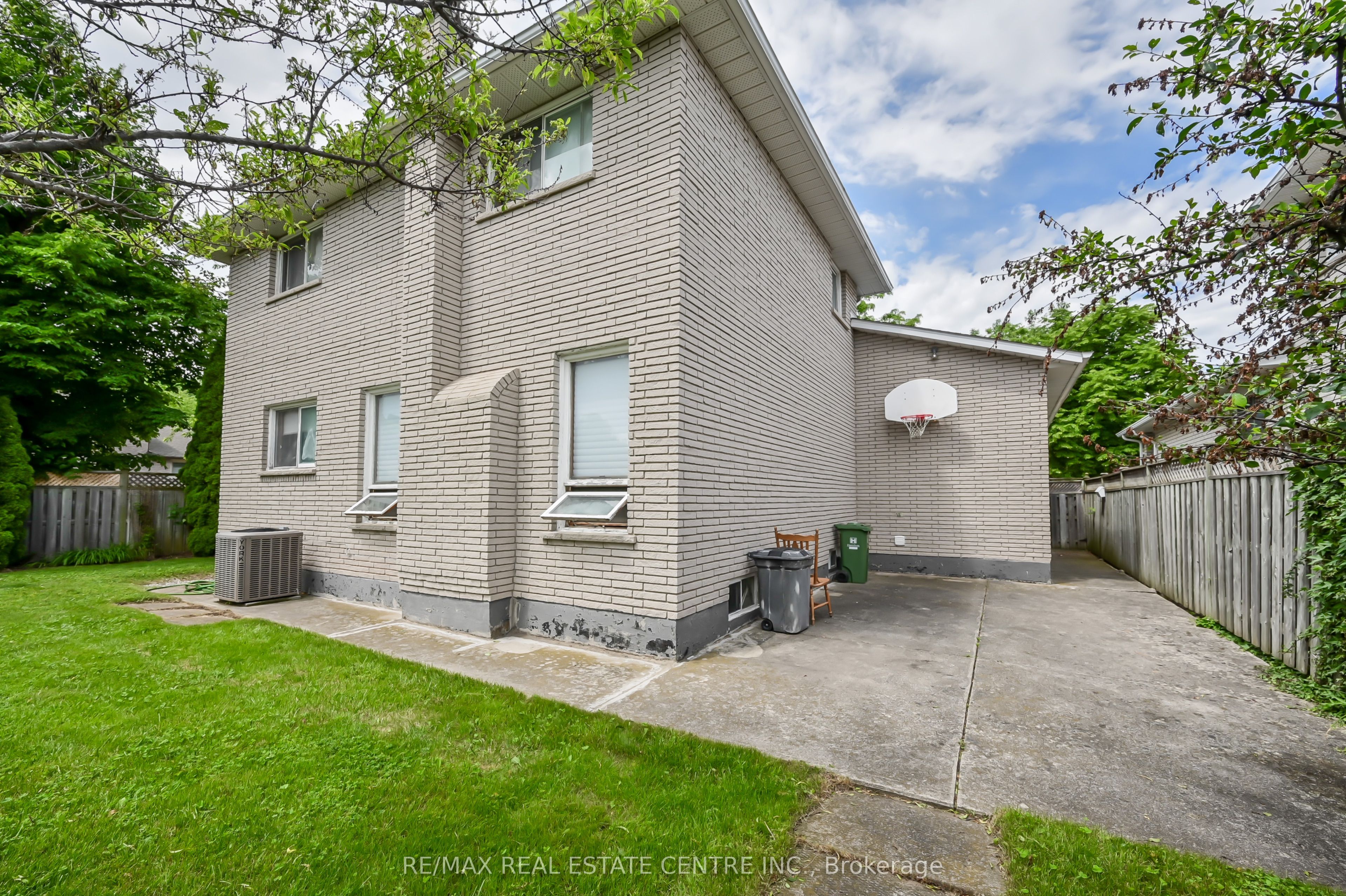 30 Goldcrest Drive Property Photo 40
