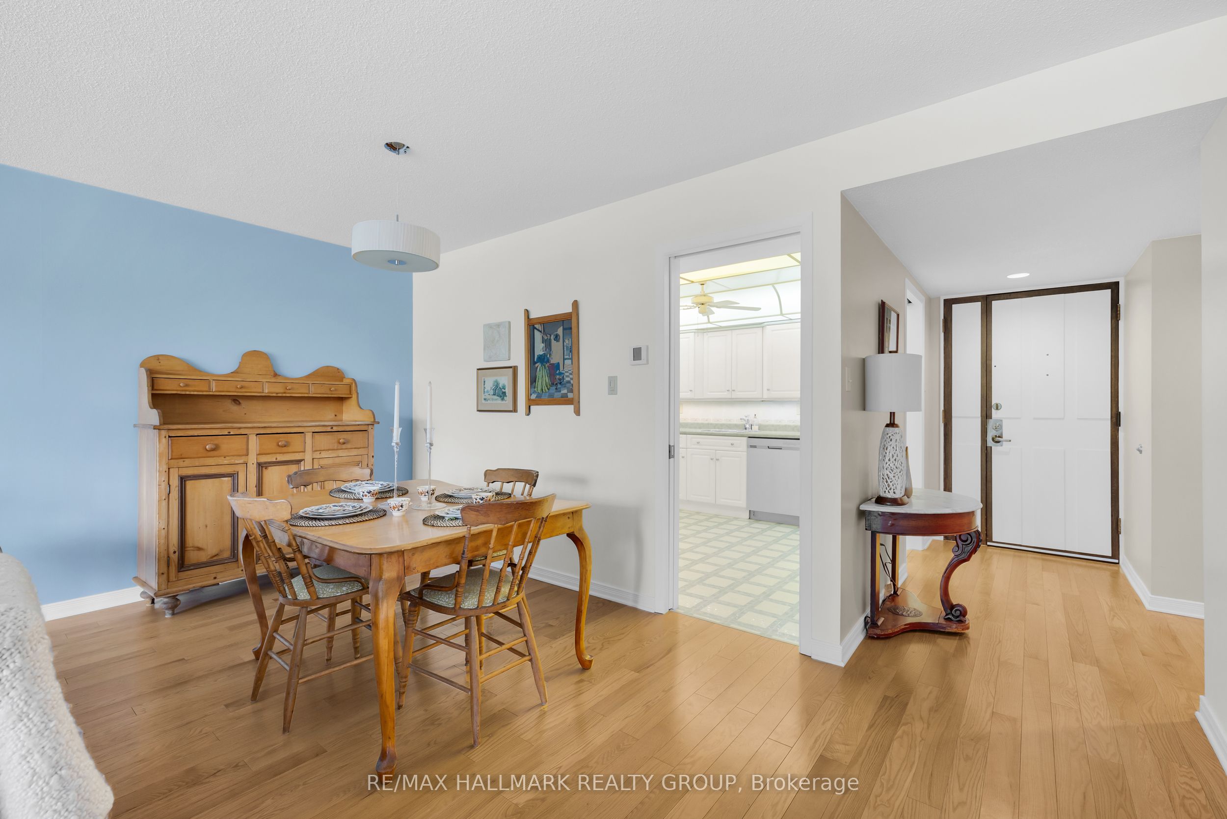 55 Water Street E 405 Property Photo 13