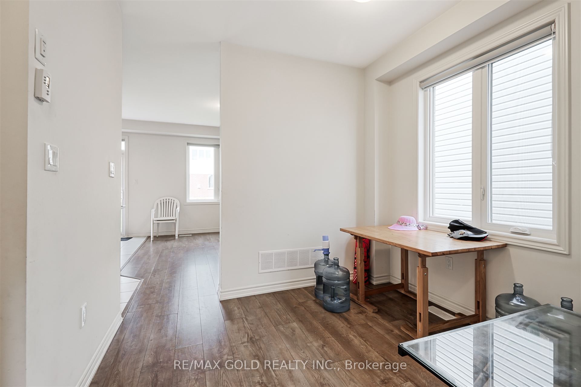 76 Prest Way Property Photo 3