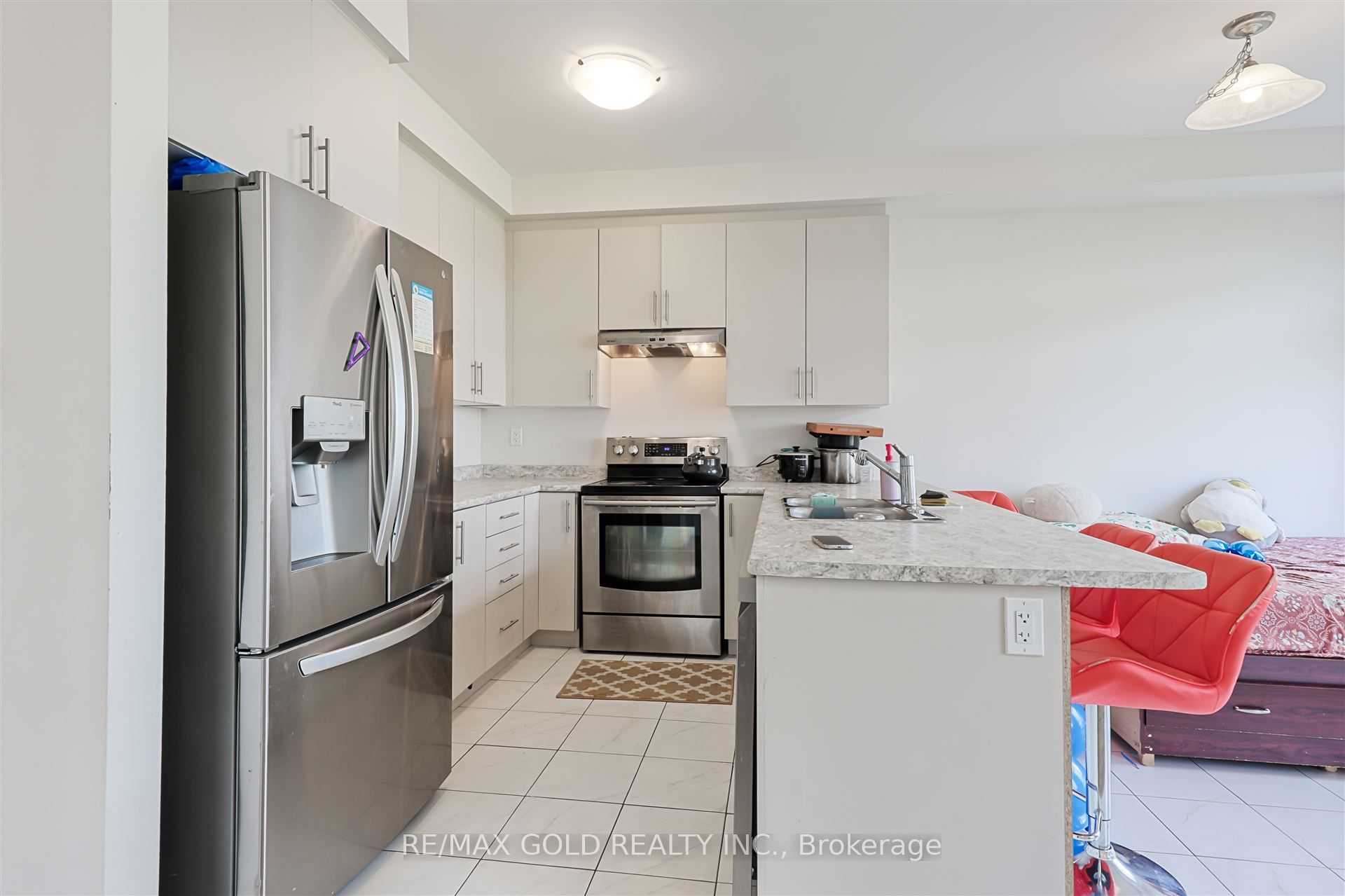 76 Prest Way Property Photo 5