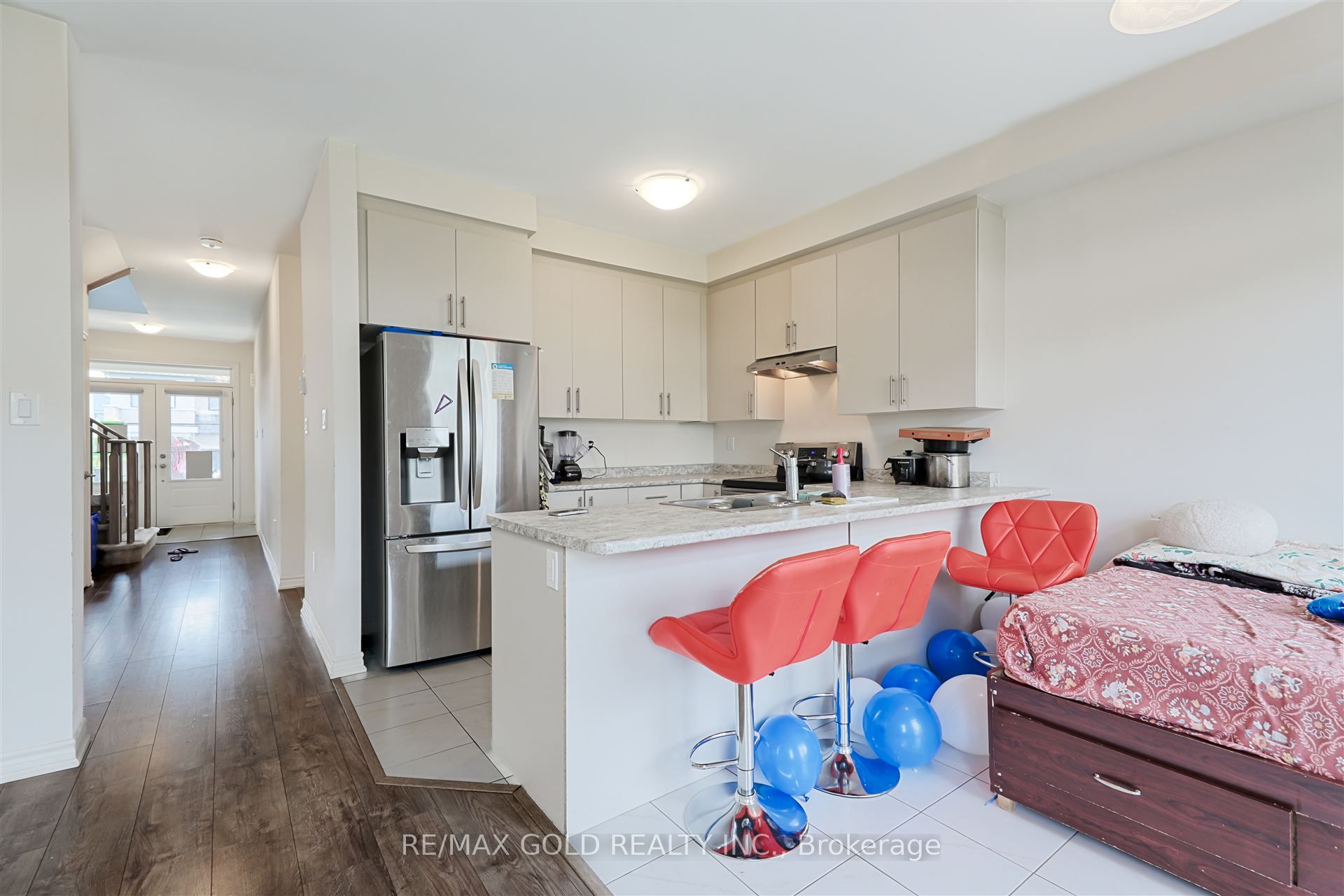76 Prest Way Property Photo 6