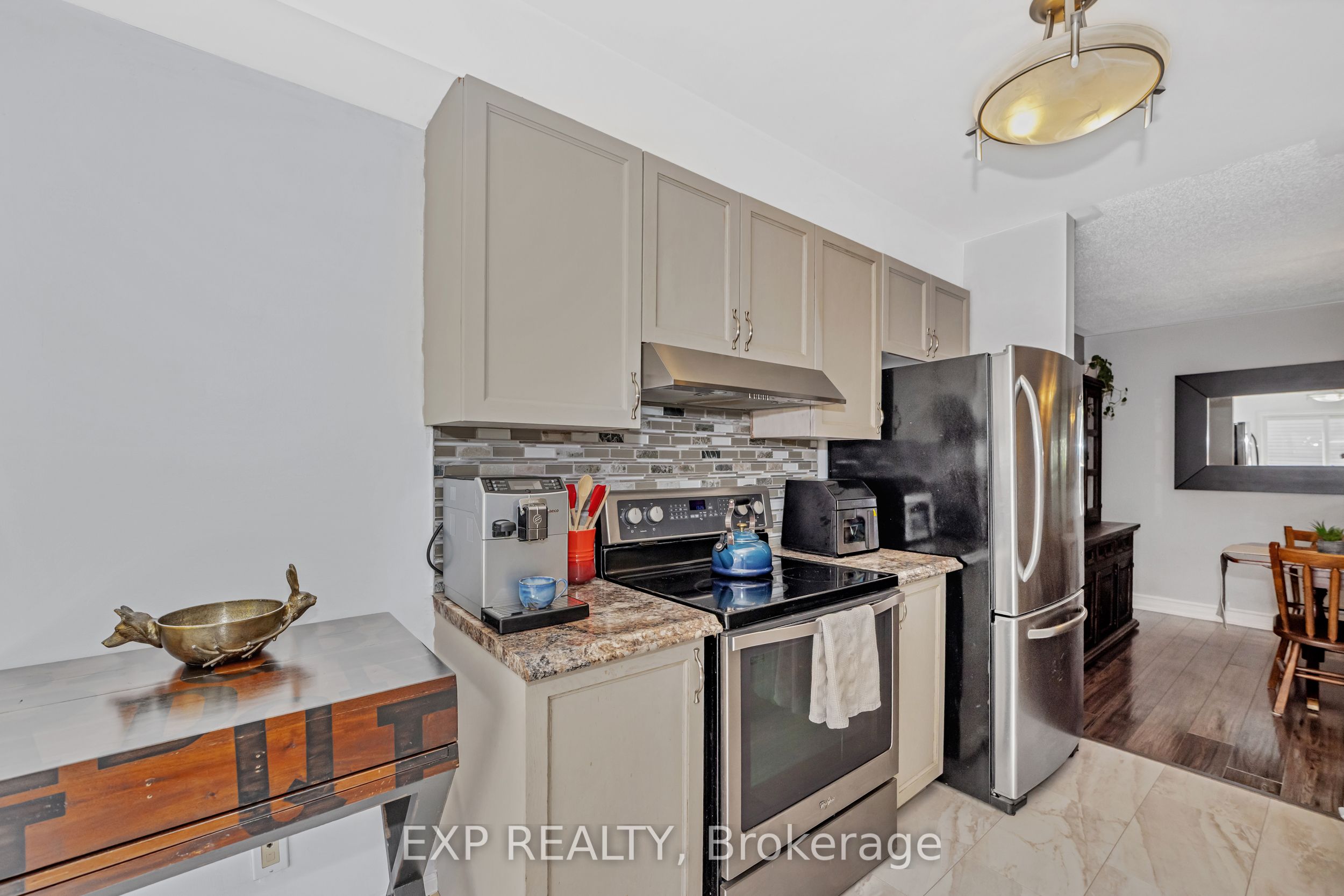 232 Meadowbreeze Drive Property Photo 10