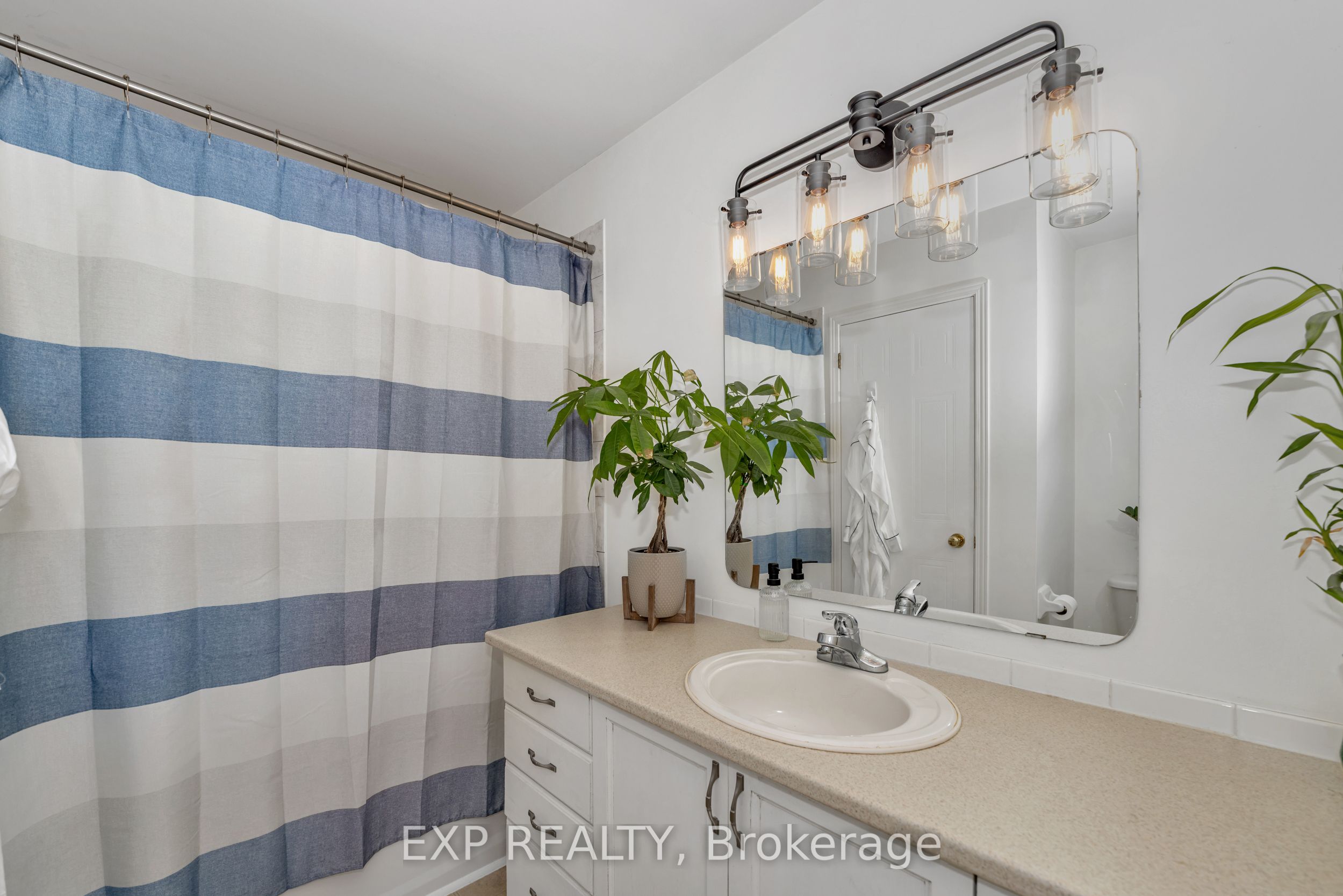 232 Meadowbreeze Drive Property Photo 17