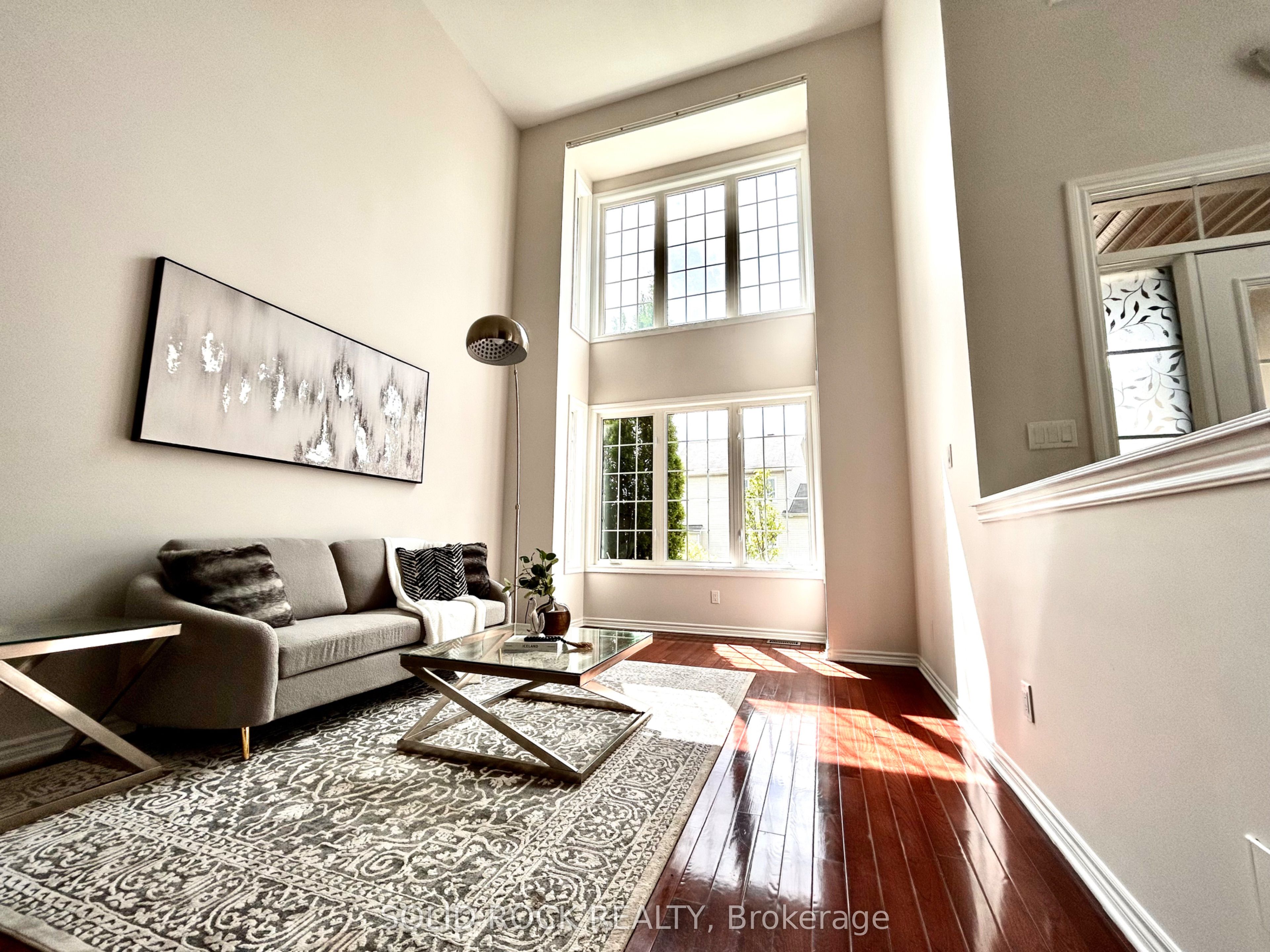 531 Bretby Crescent Property Photo 6