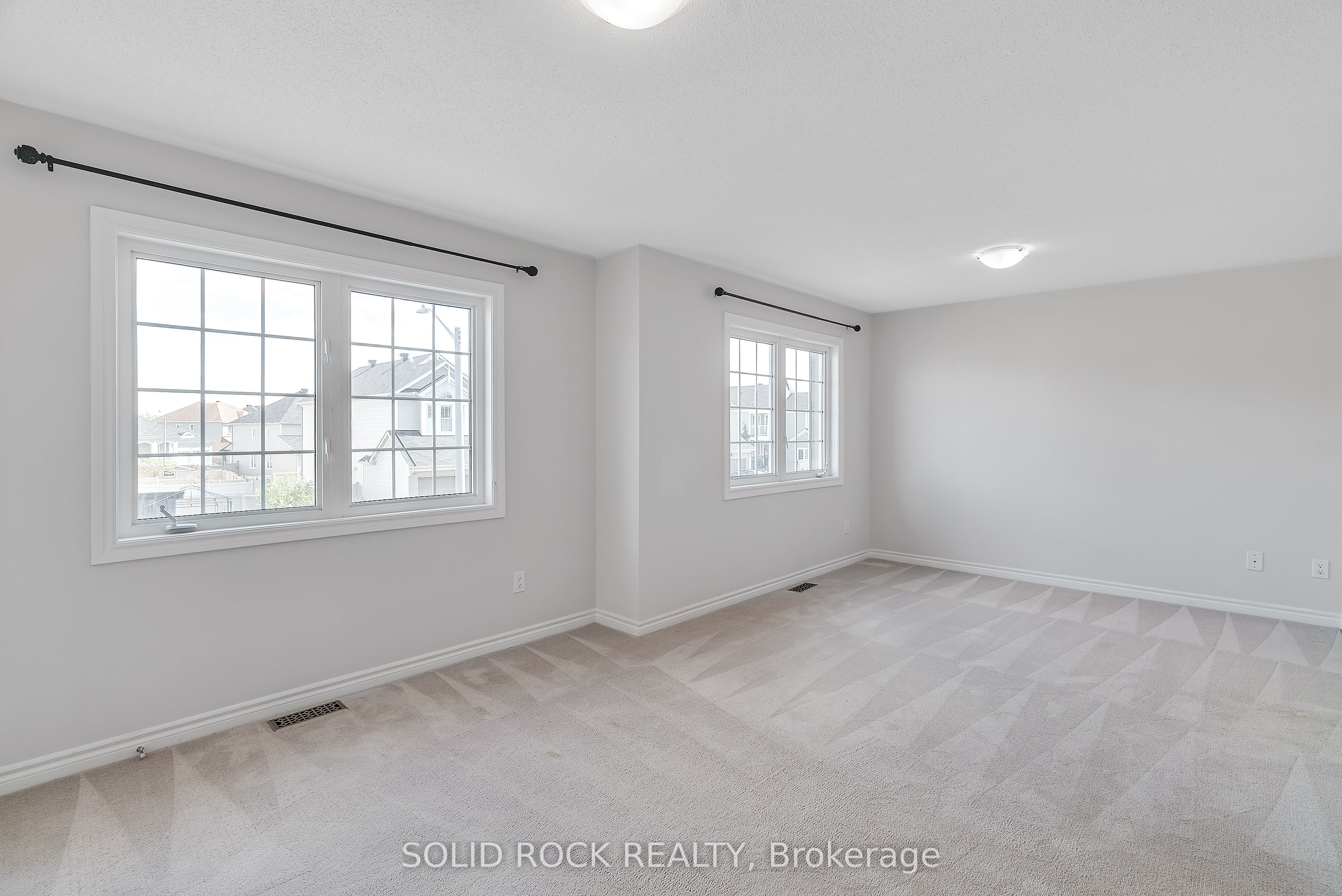 531 Bretby Crescent Property Photo 25