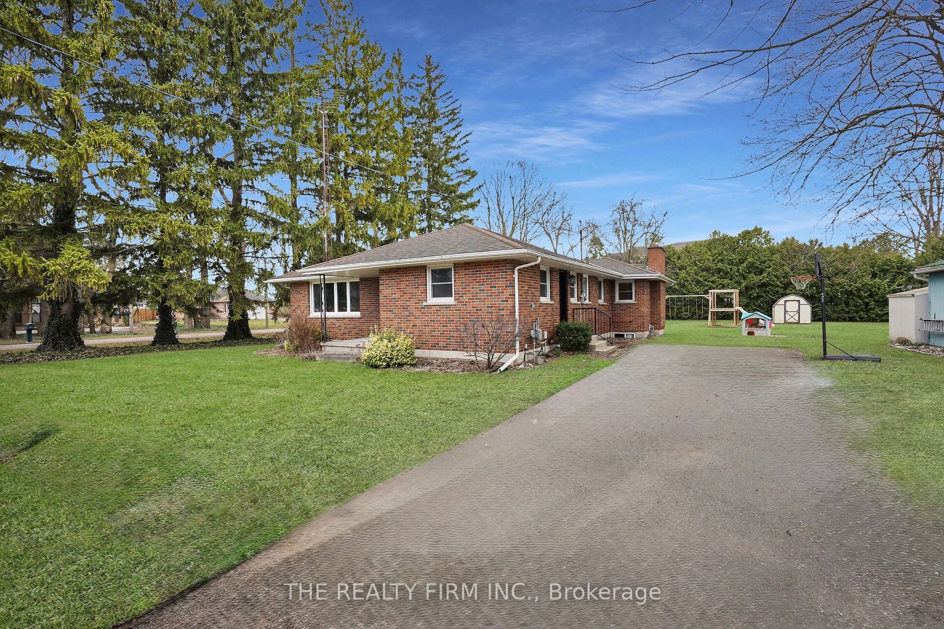 675 Regent Street Property Photo 1