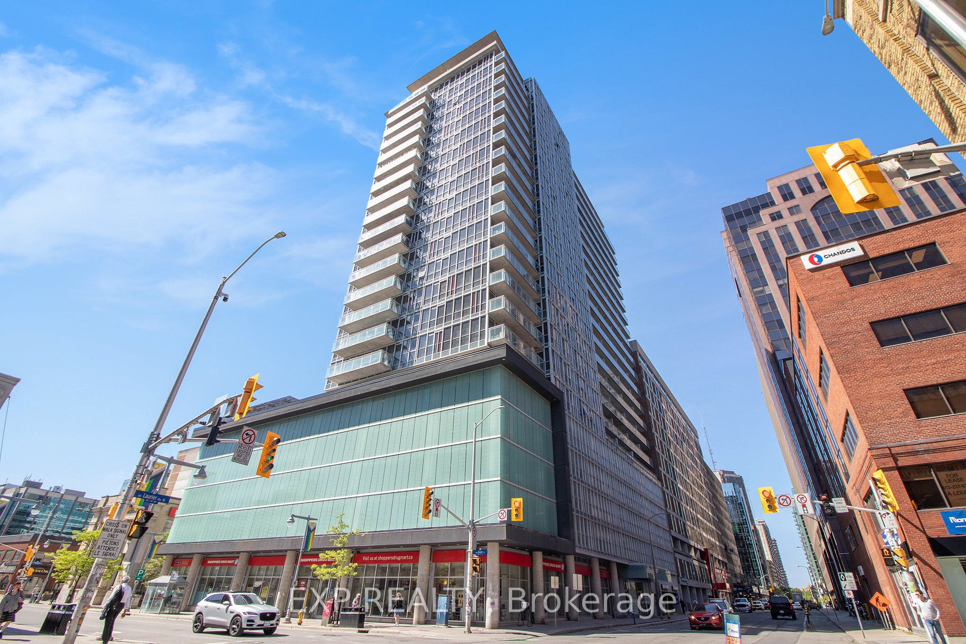 324 Laurier Avenue W 1305