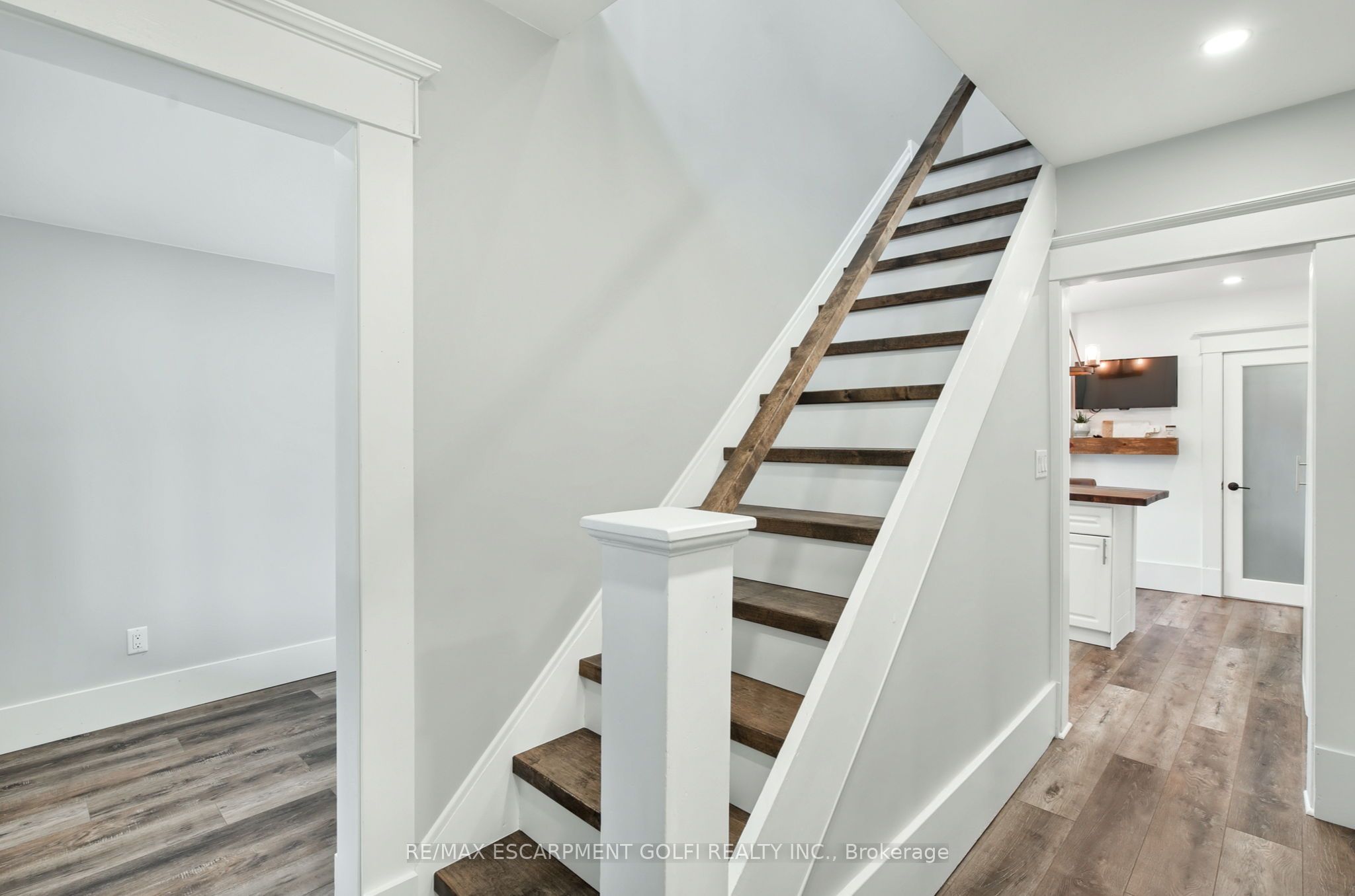 4279 East Avenue Property Photo 6