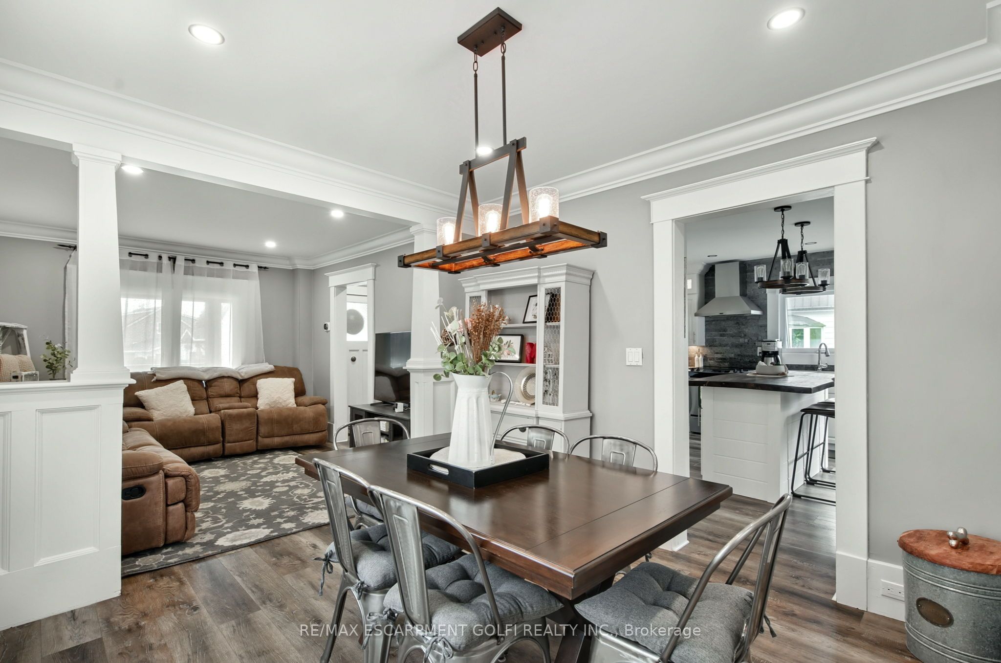 4279 East Avenue Property Photo 12