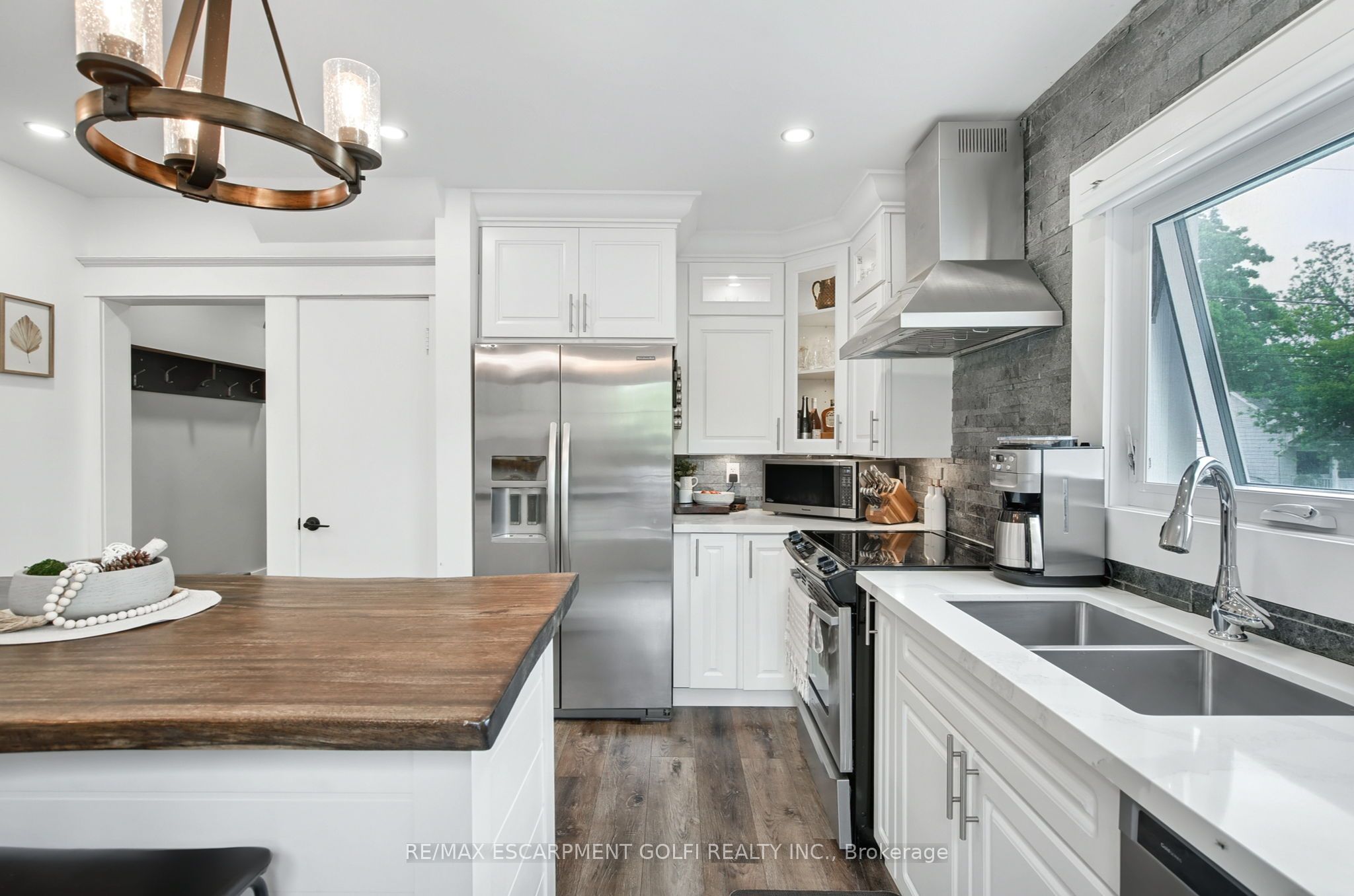 4279 East Avenue Property Photo 19